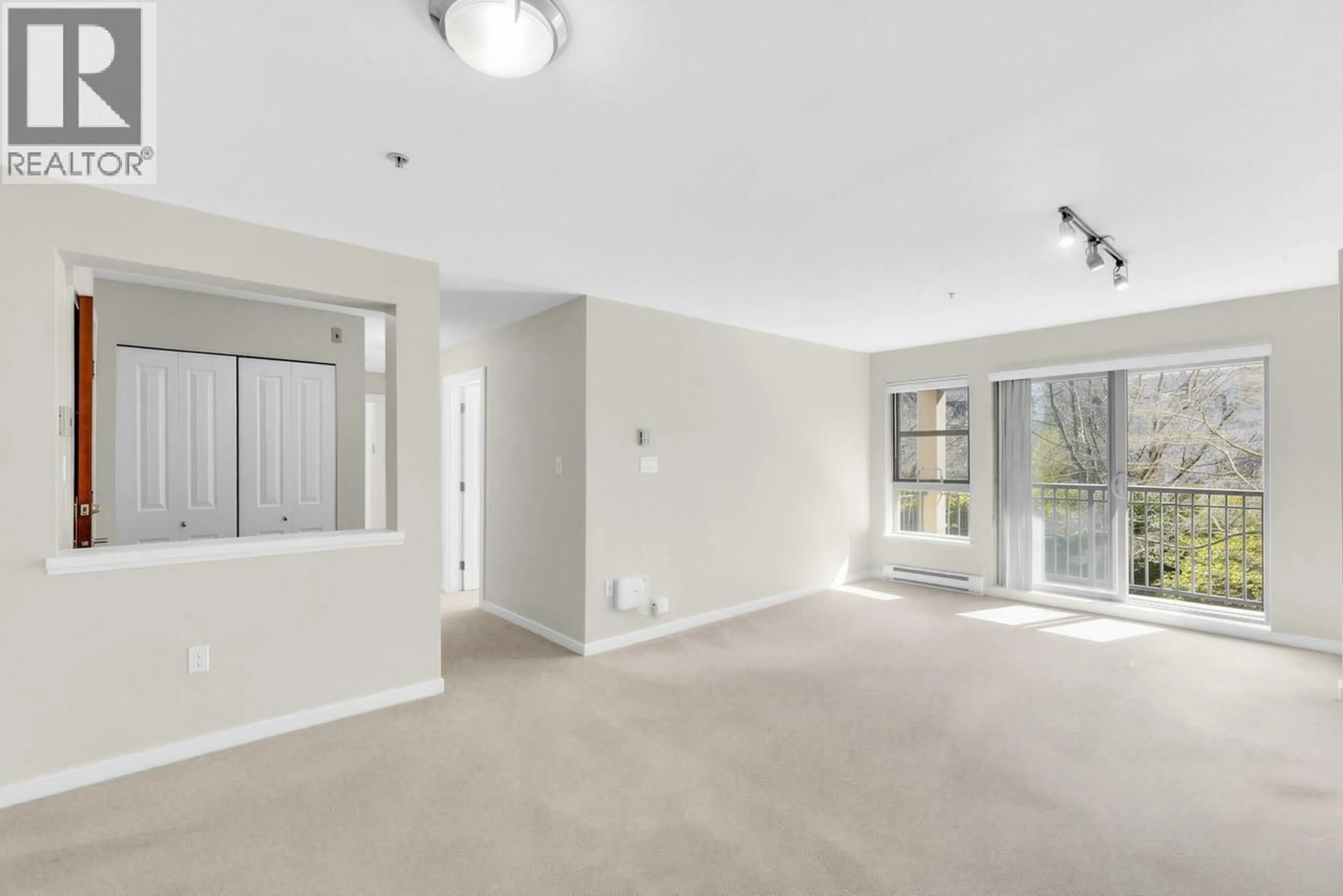 A pic of a room for 5204 - 5111 GARDEN CITY ROAD, Richmond British Columbia V6X4H4