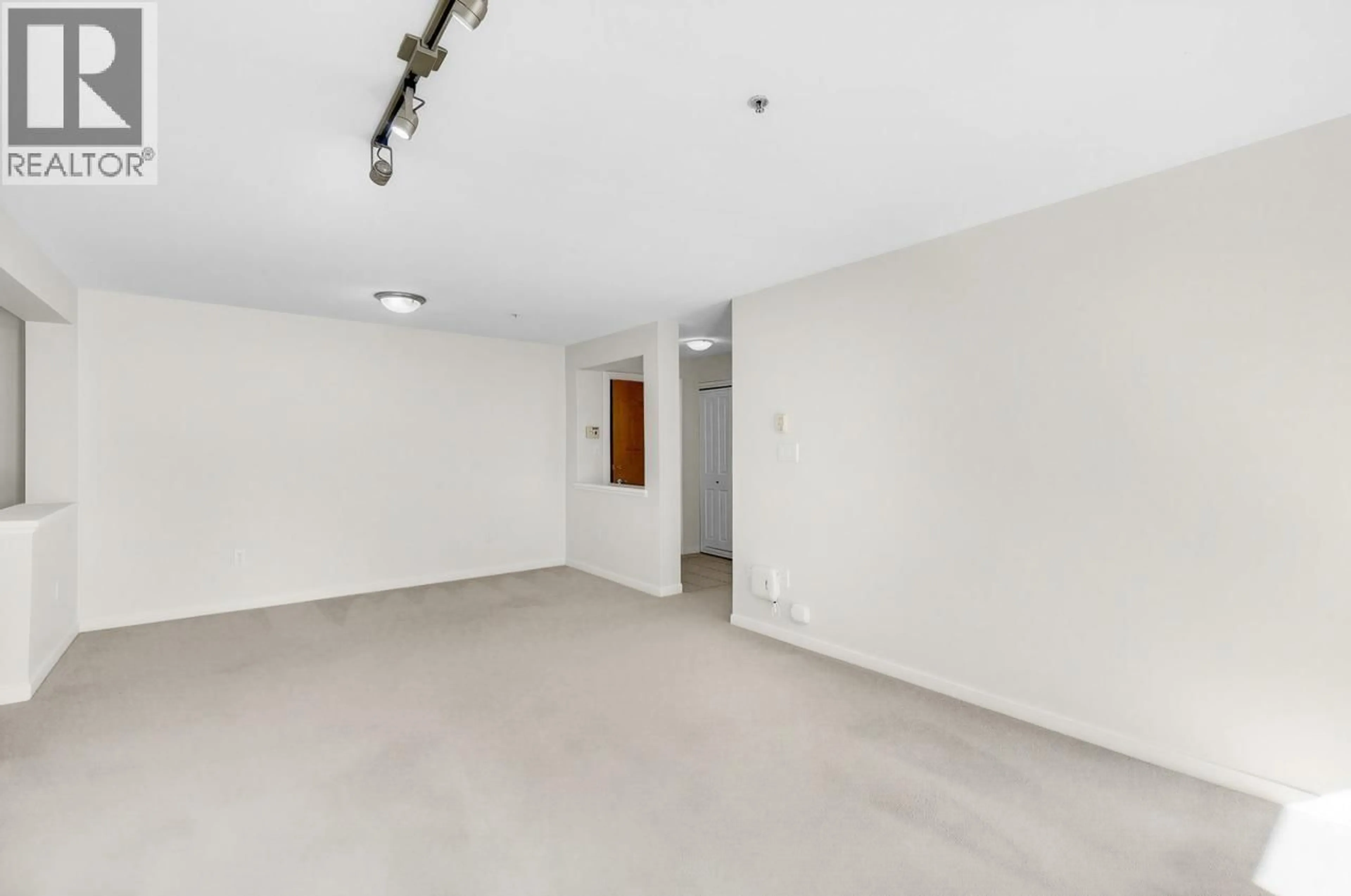 A pic of a room for 5204 - 5111 GARDEN CITY ROAD, Richmond British Columbia V6X4H4