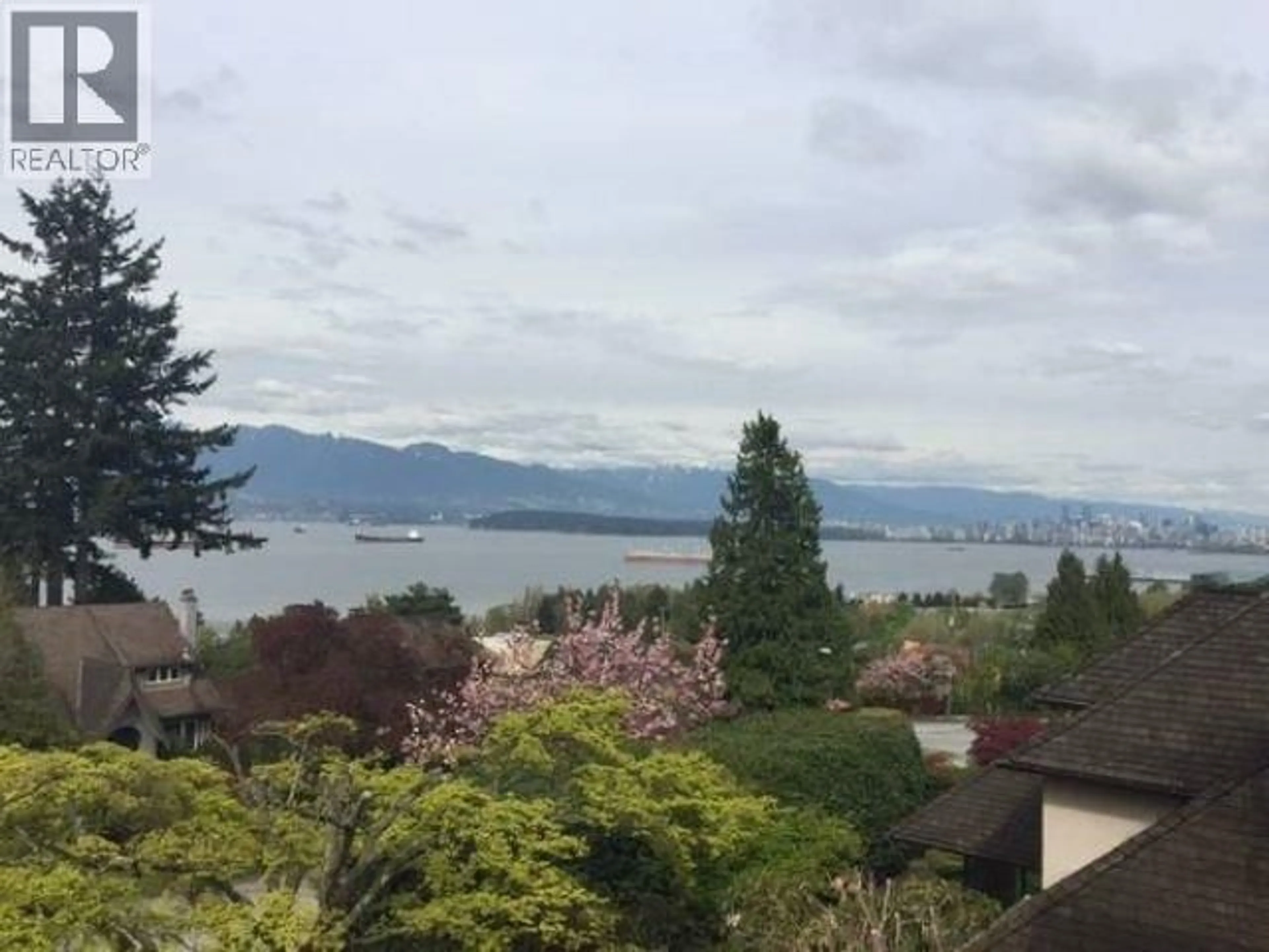 A pic from outside/outdoor area/front of a property/back of a property/a pic from drone, water/lake/river/ocean view for 4634 2ND AVENUE, Vancouver British Columbia V6R1L1