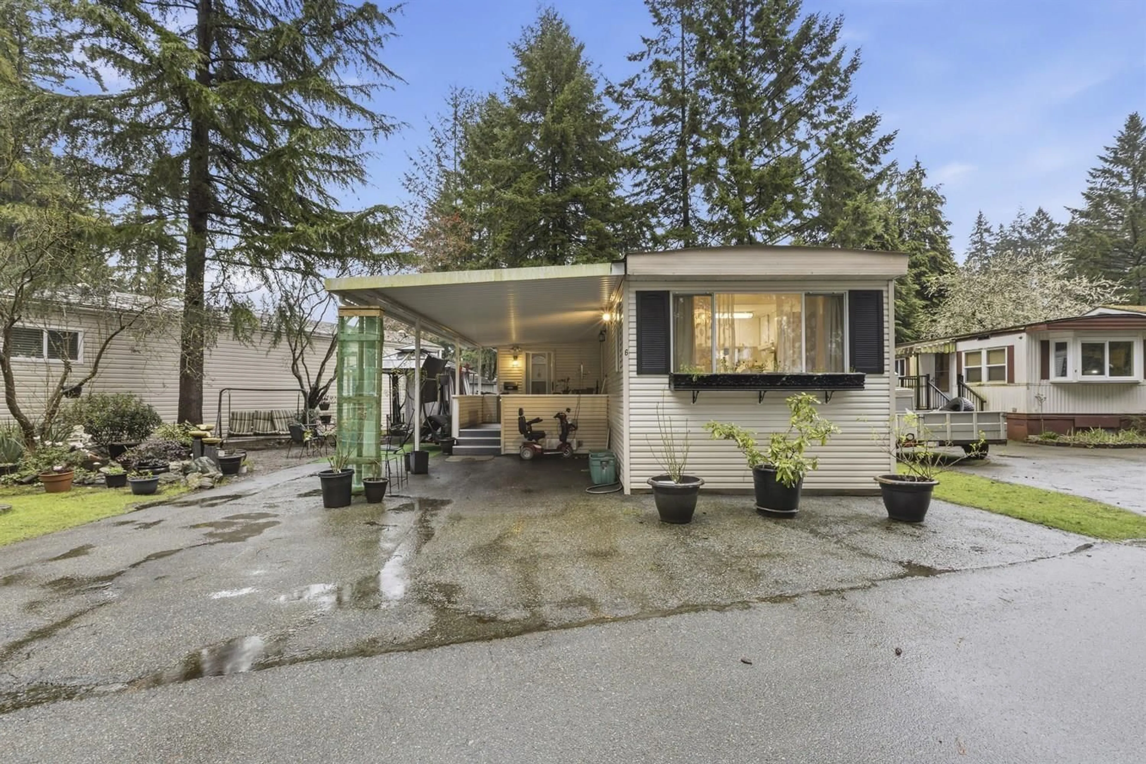 Patio, street for 6 - 9080 198 STREET, Langley British Columbia V1M3A8