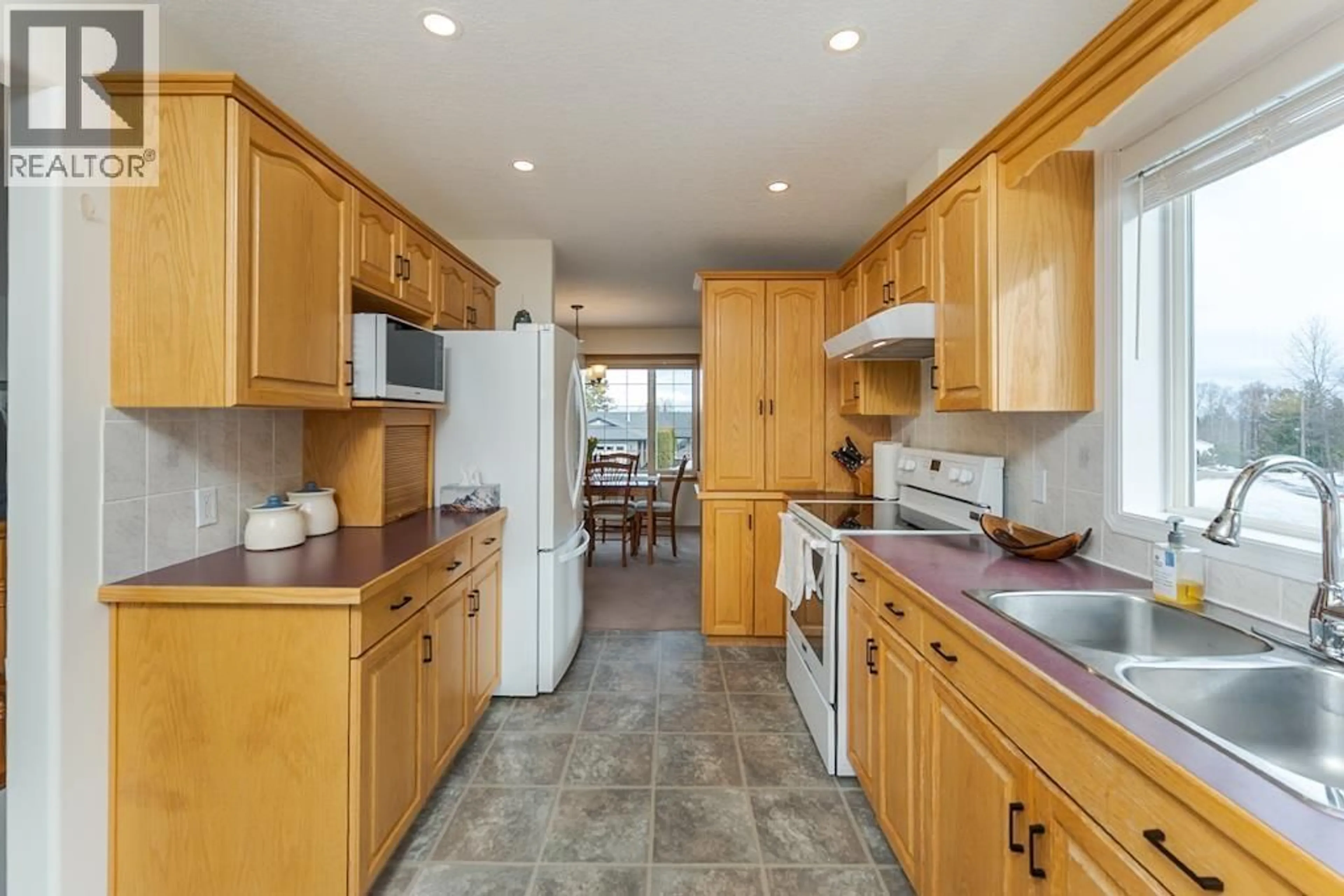 Standard kitchen, unknown for 4413 STAUBLE ROAD, Prince George British Columbia V2K4X3