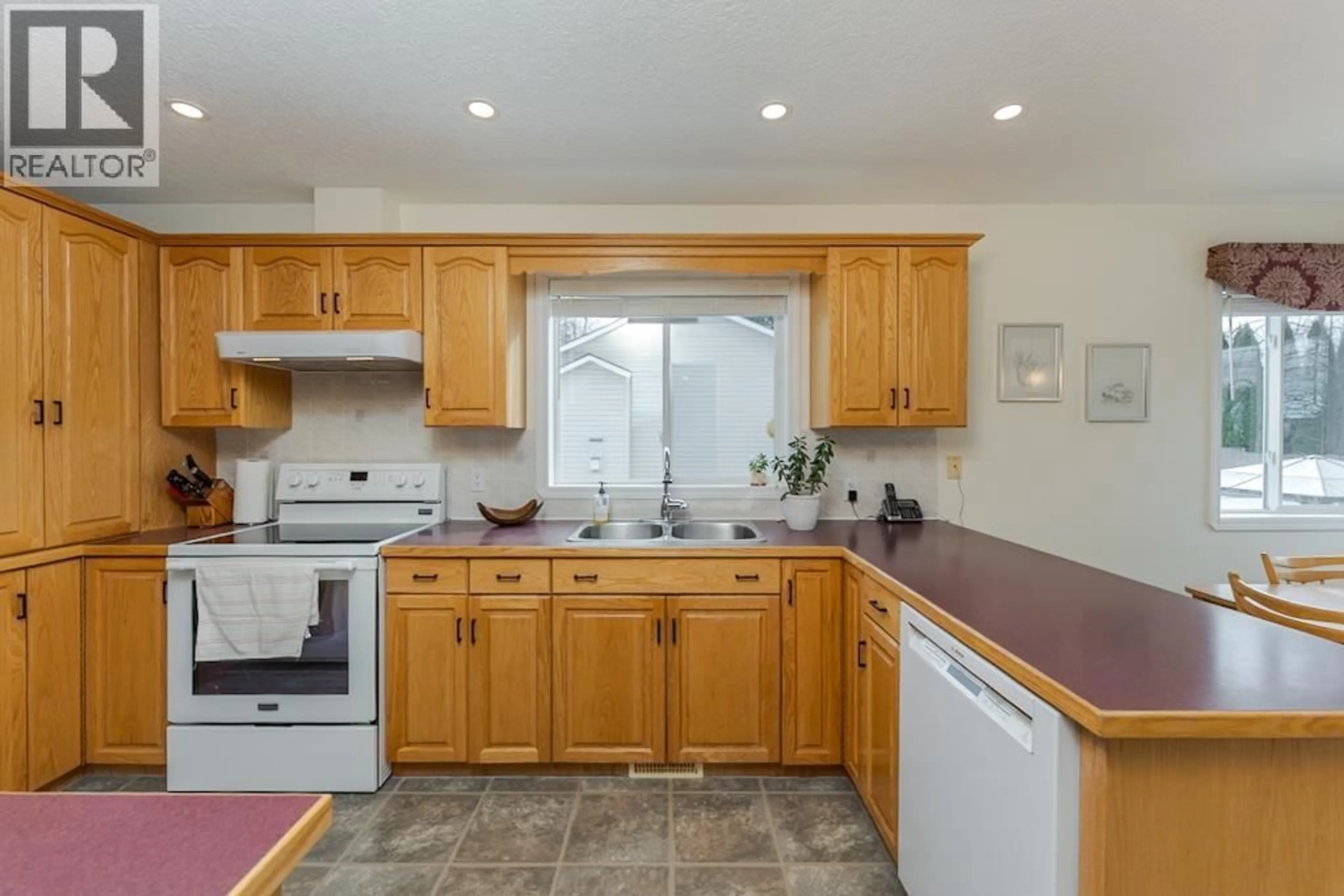 Standard kitchen, unknown for 4413 STAUBLE ROAD, Prince George British Columbia V2K4X3