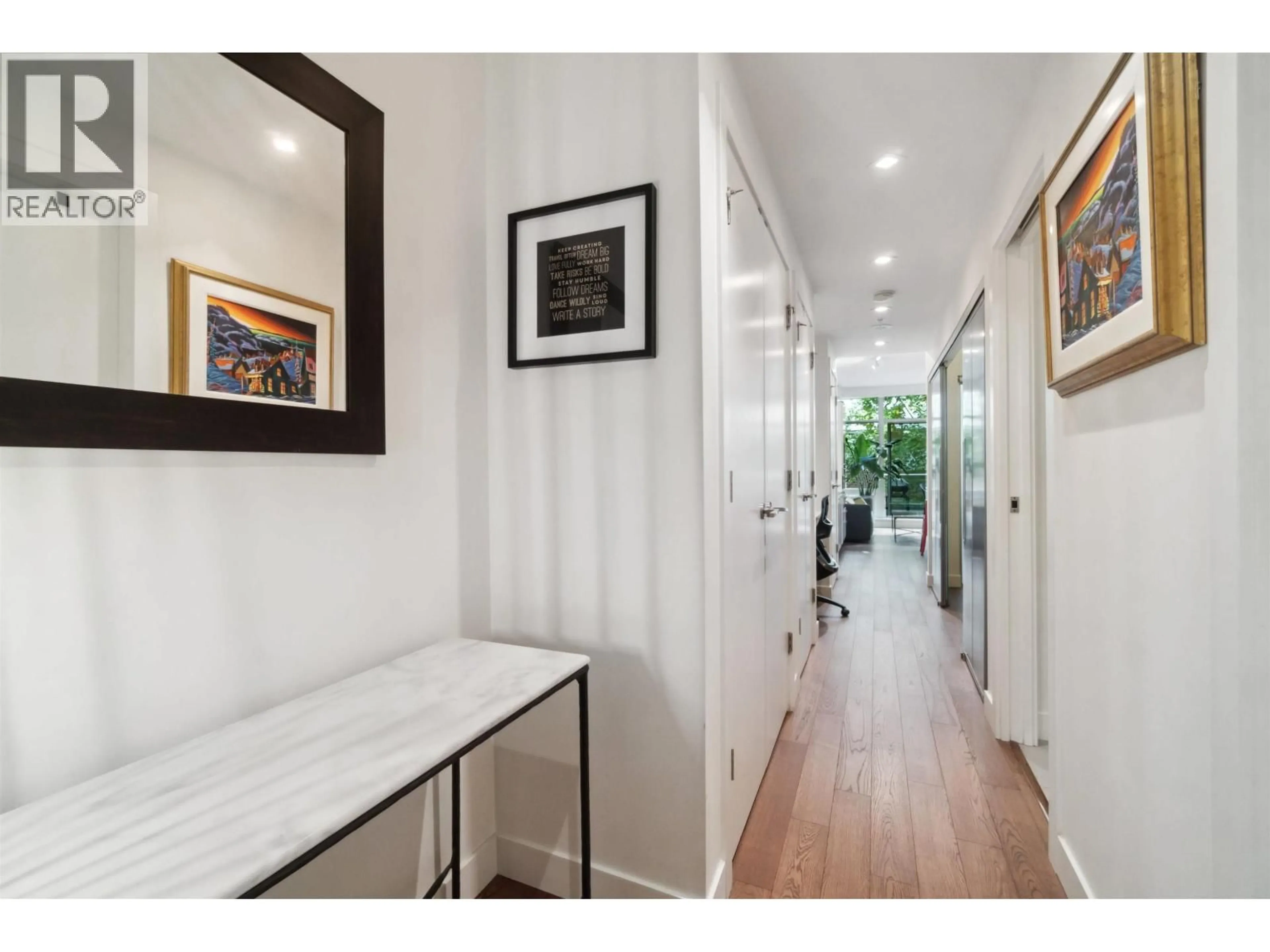 Indoor entryway for 225 - 108 1ST AVENUE, Vancouver British Columbia V5T0E3