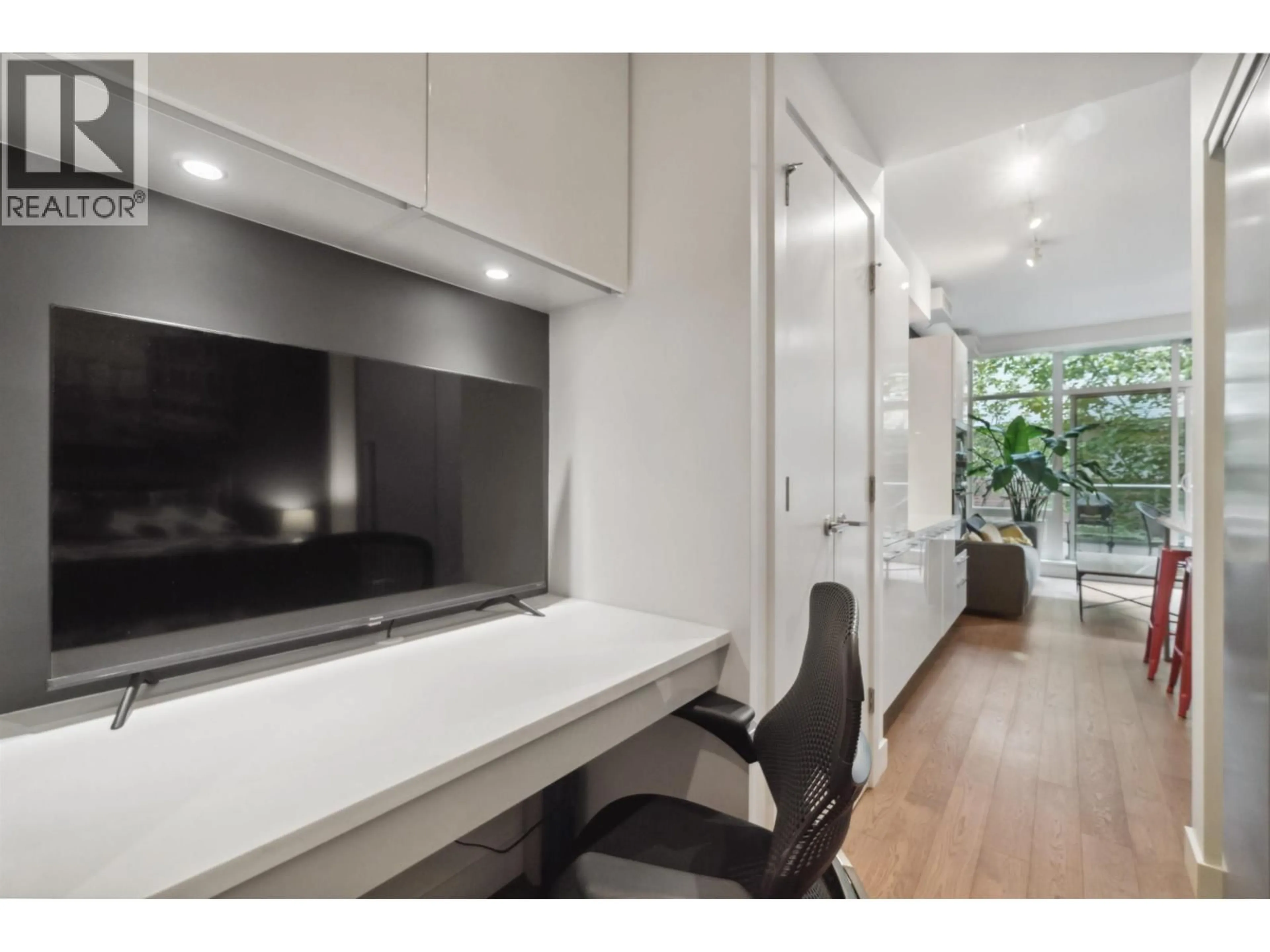 Unknown for 225 - 108 1ST AVENUE, Vancouver British Columbia V5T0E3