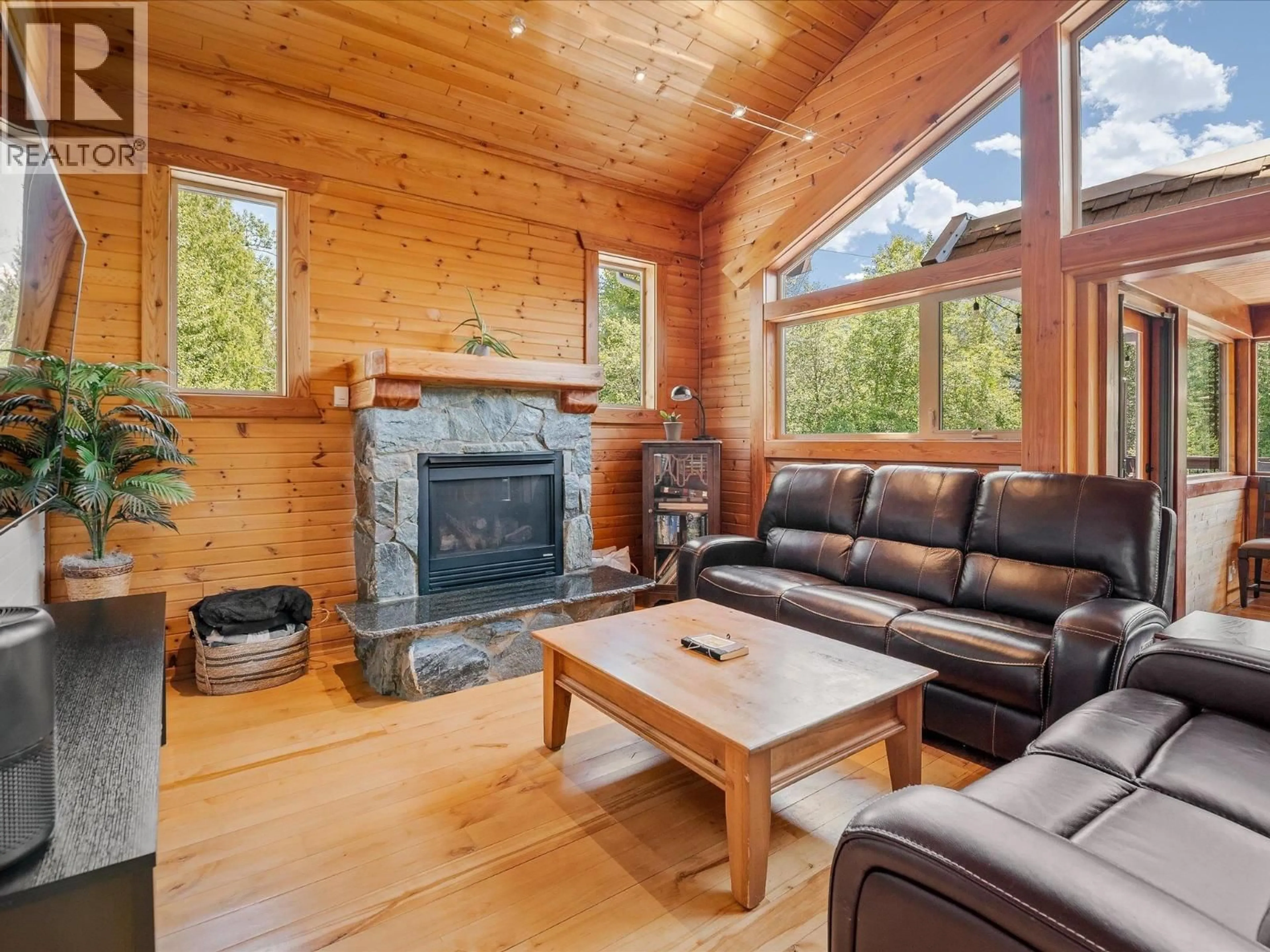 Living room with furniture, wood/laminate floor for 1470 FRASER ROAD, Pemberton British Columbia V0N2L0
