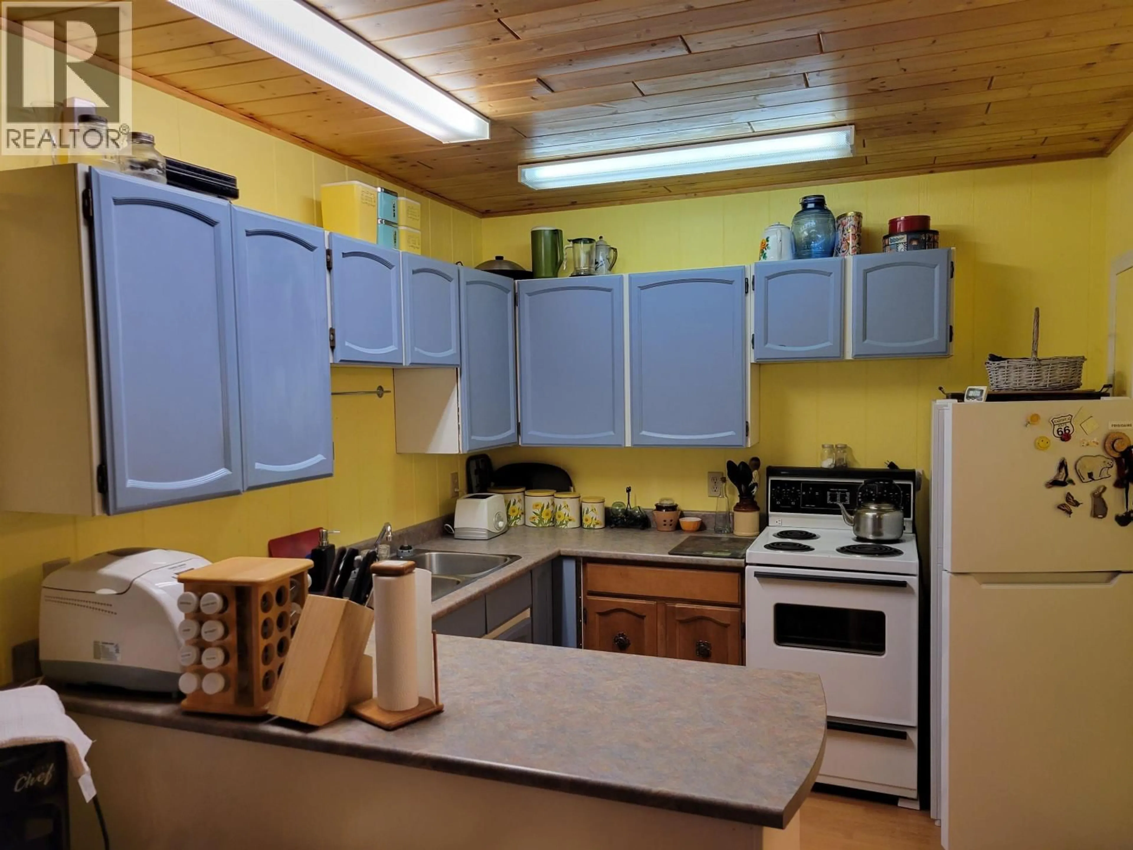 Standard kitchen, unknown for 8858 GALA BAY ROAD, Fraser Lake British Columbia V0J1S0