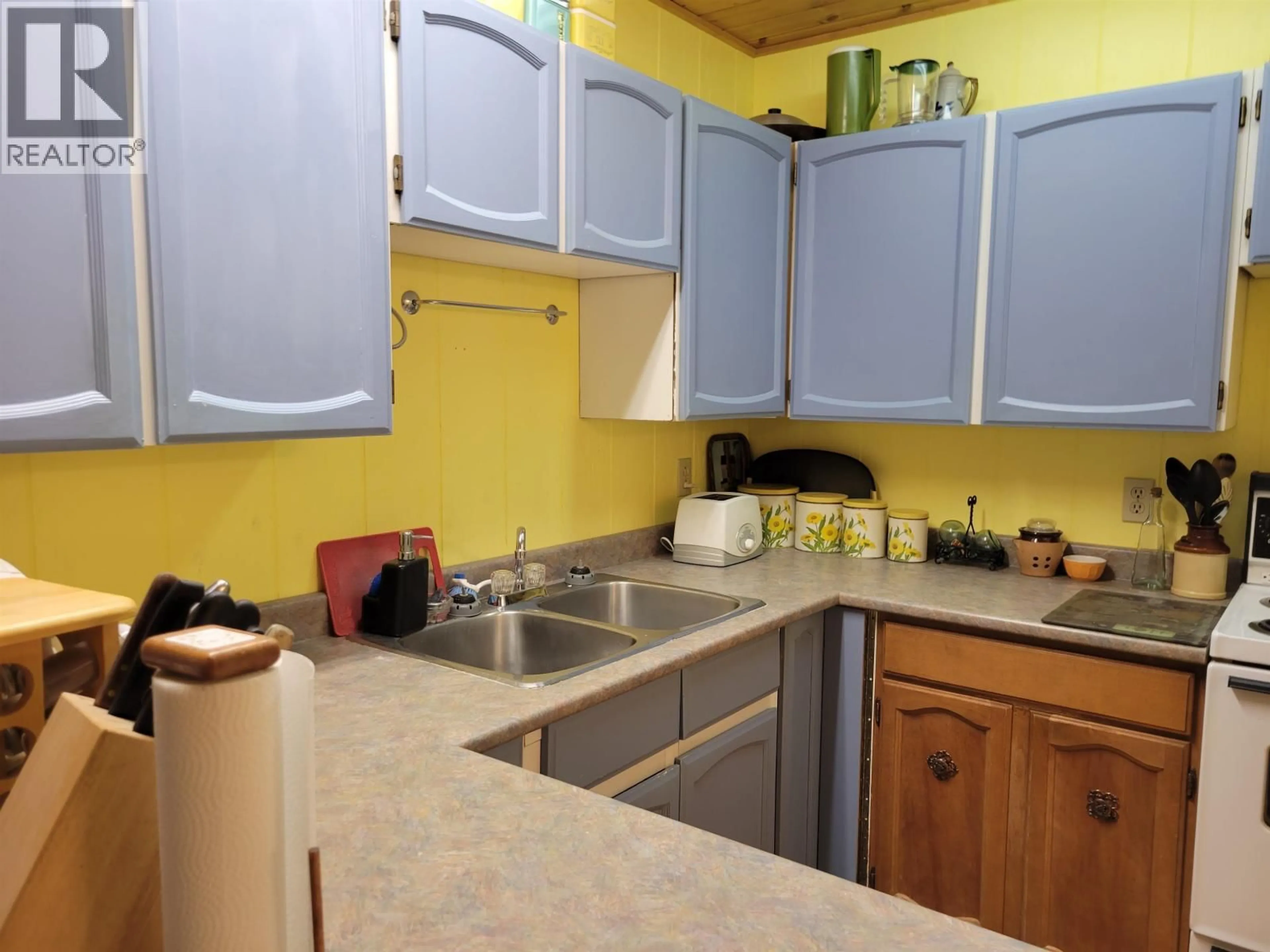 Standard kitchen, unknown for 8858 GALA BAY ROAD, Fraser Lake British Columbia V0J1S0