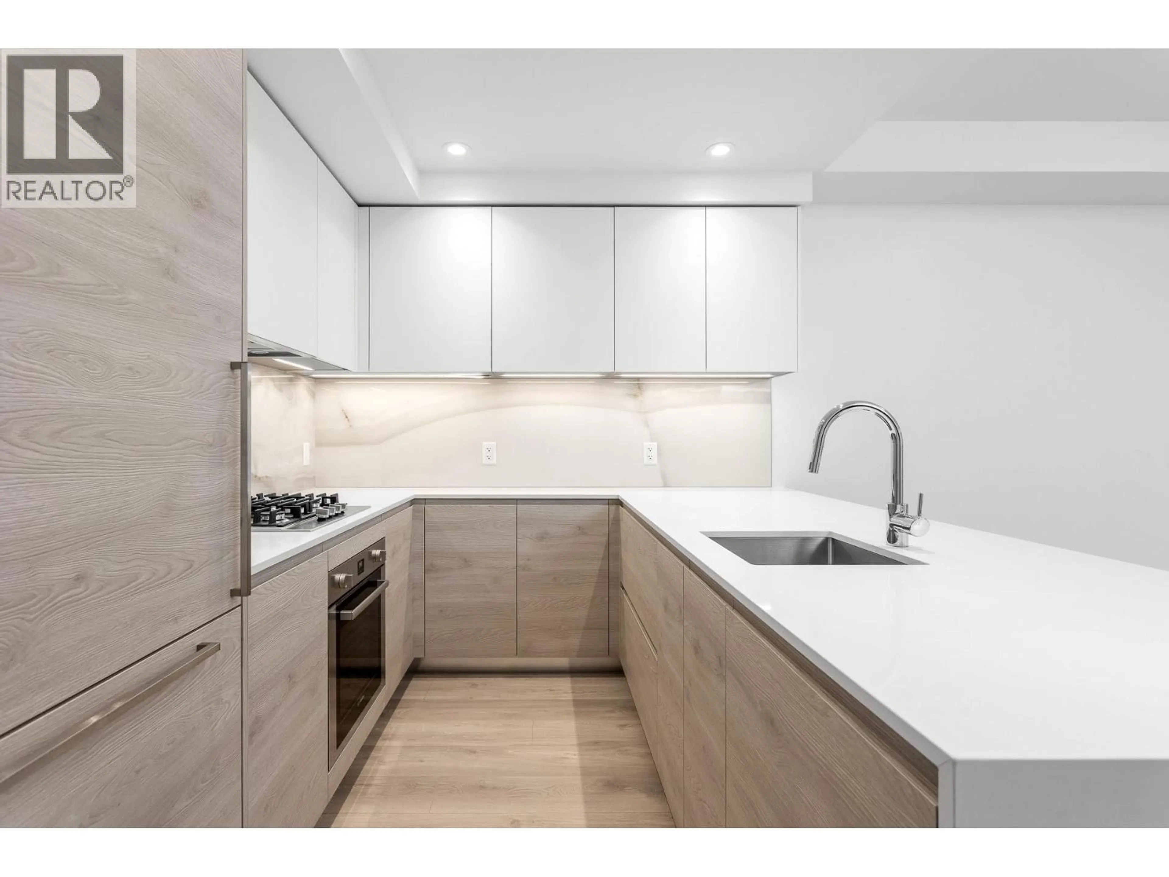 Standard kitchen, unknown for 3205 - 680 QUAYSIDE DRIVE, New Westminster British Columbia V3M6Z6