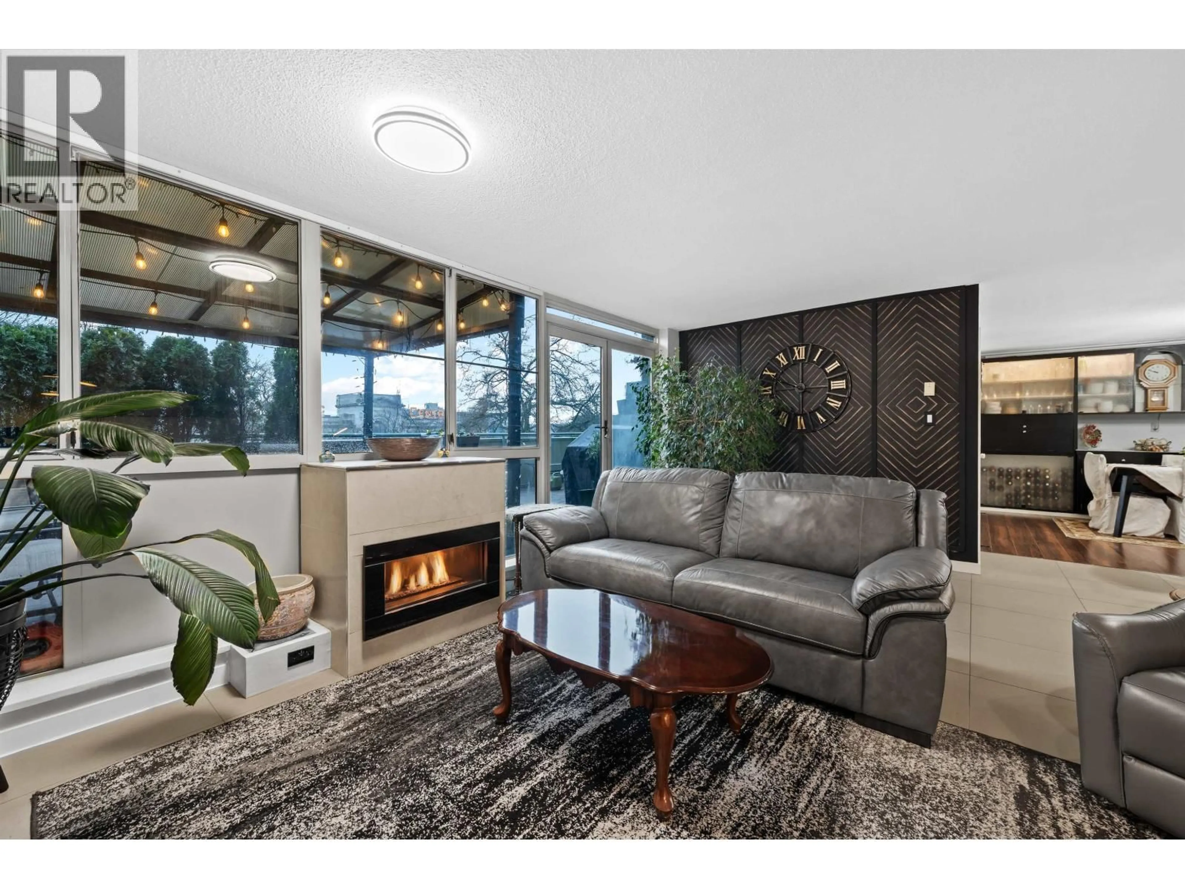 Living room with furniture, unknown for 403 - 1159 MAIN STREET, Vancouver British Columbia V6A4B6