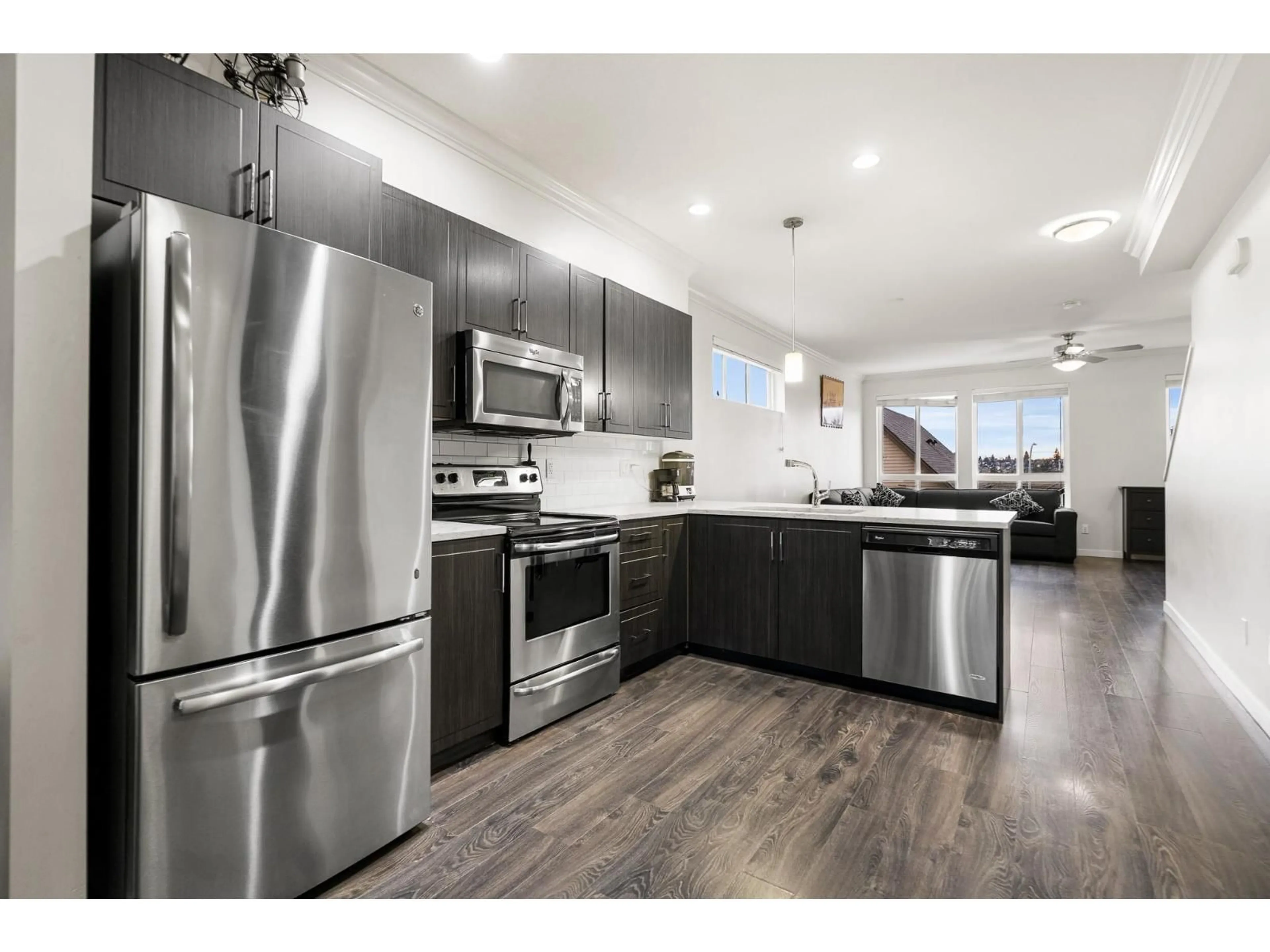 Open concept kitchen, unknown for 96 - 14555 68 AVENUE, Surrey British Columbia V3S2A8