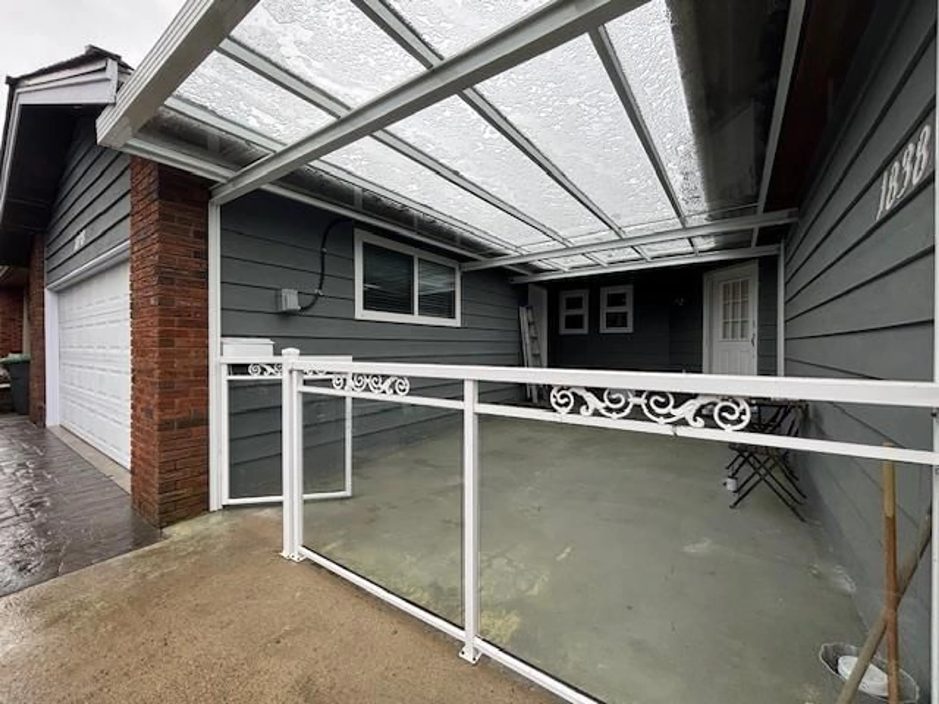 Patio, unknown for 1838 148A STREET, Surrey British Columbia V4A6R4