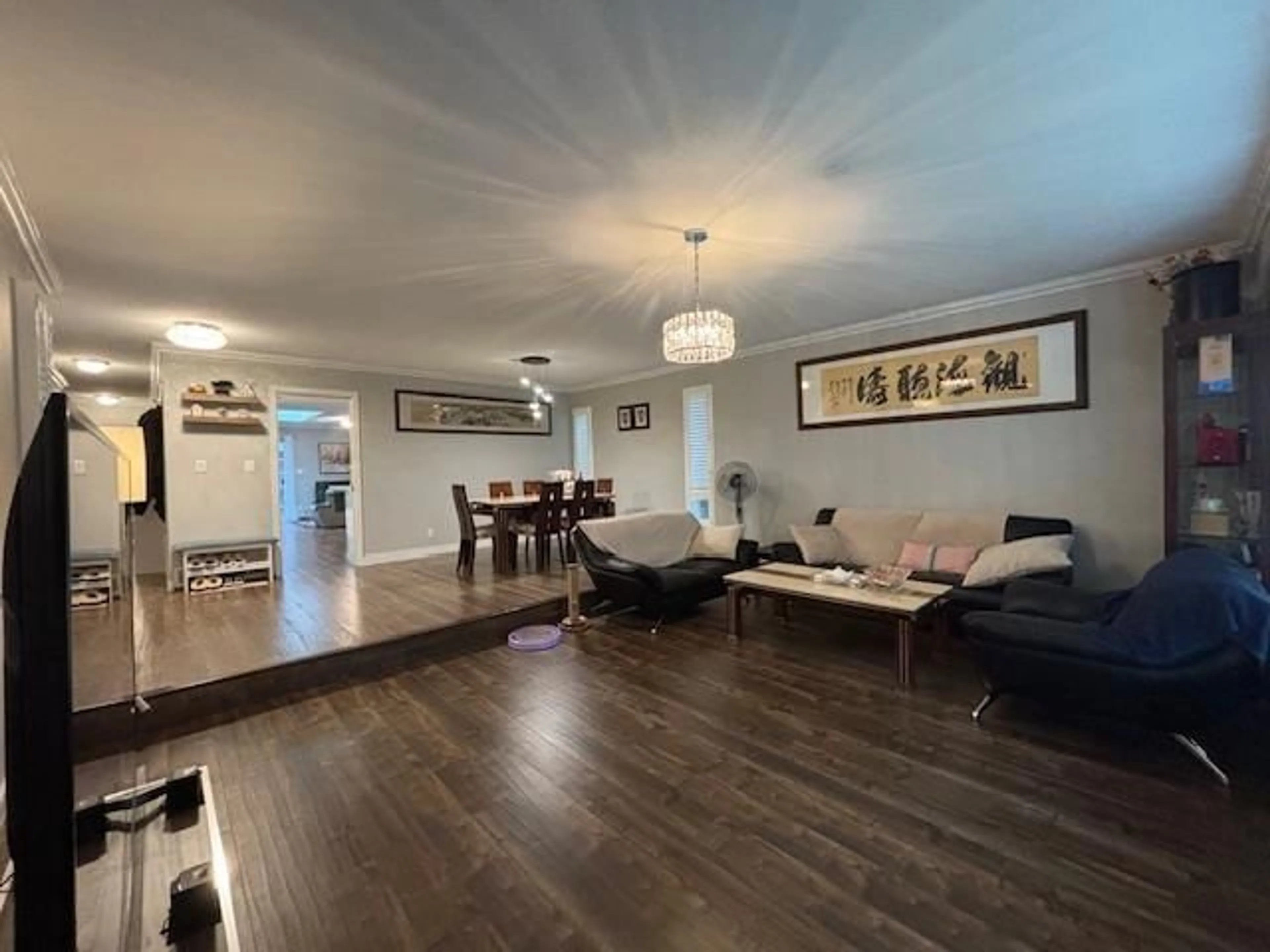 A pic of a room for 1838 148A STREET, Surrey British Columbia V4A6R4