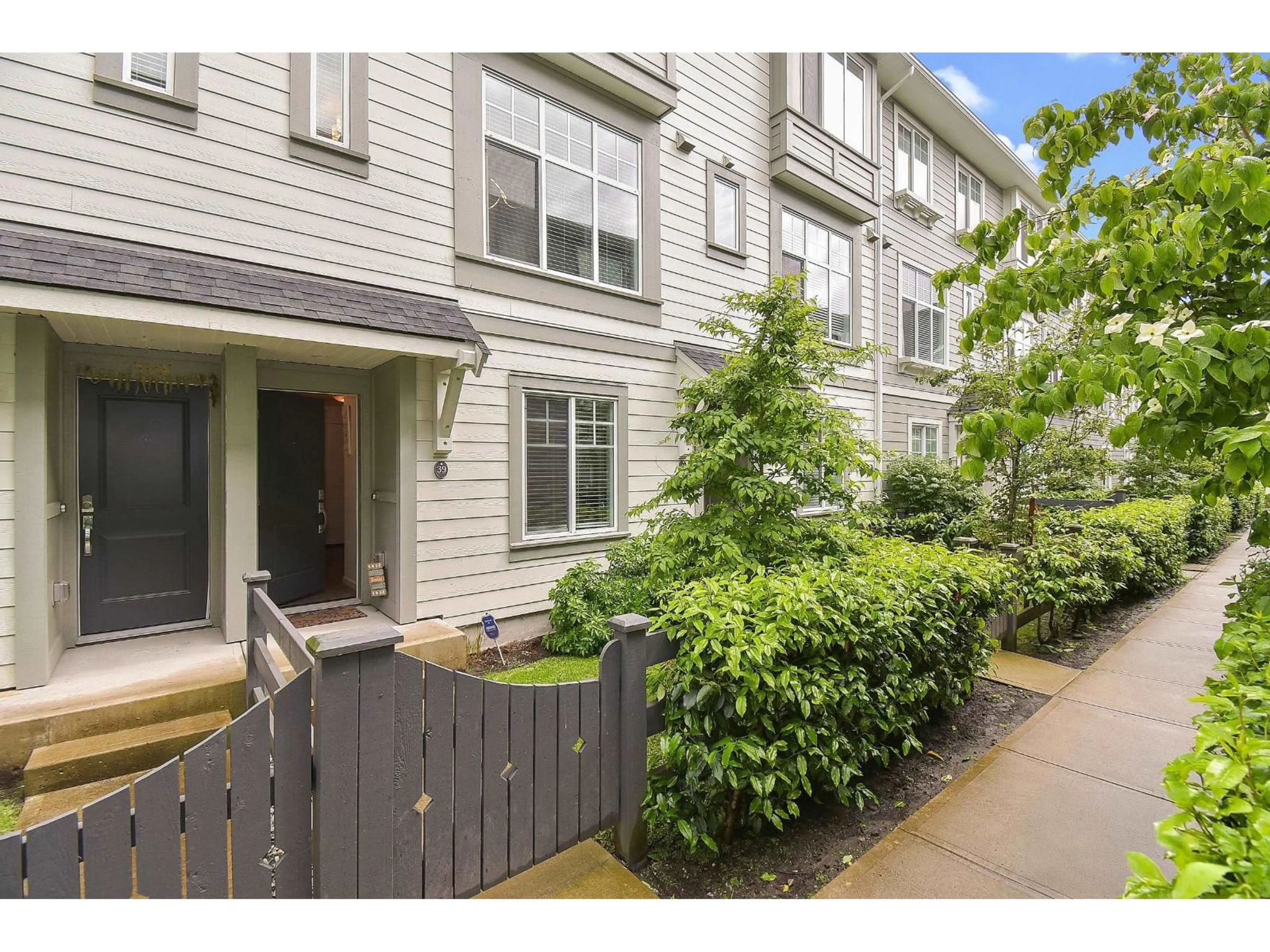 Unknown for 39 - 15850 85 AVENUE, Surrey British Columbia V4N6W2