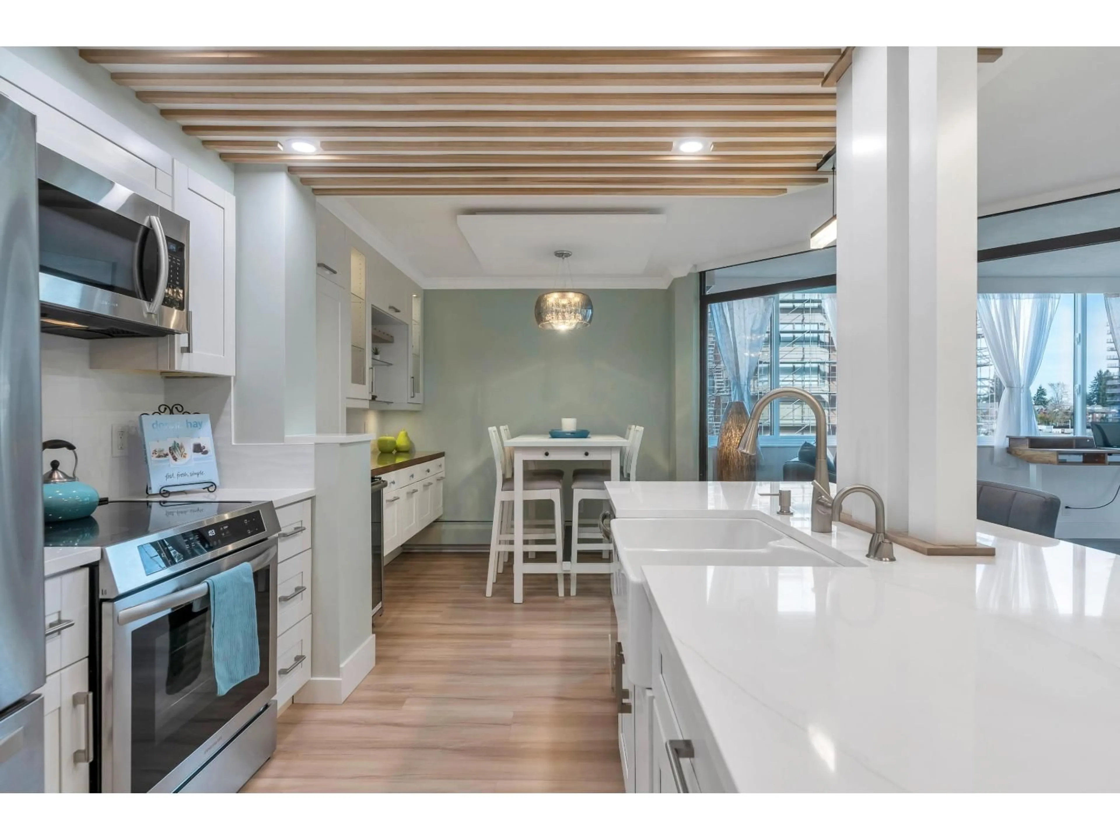 Open concept kitchen, unknown for 402 - 1480 FOSTER STREET, White Rock British Columbia V4B3X7