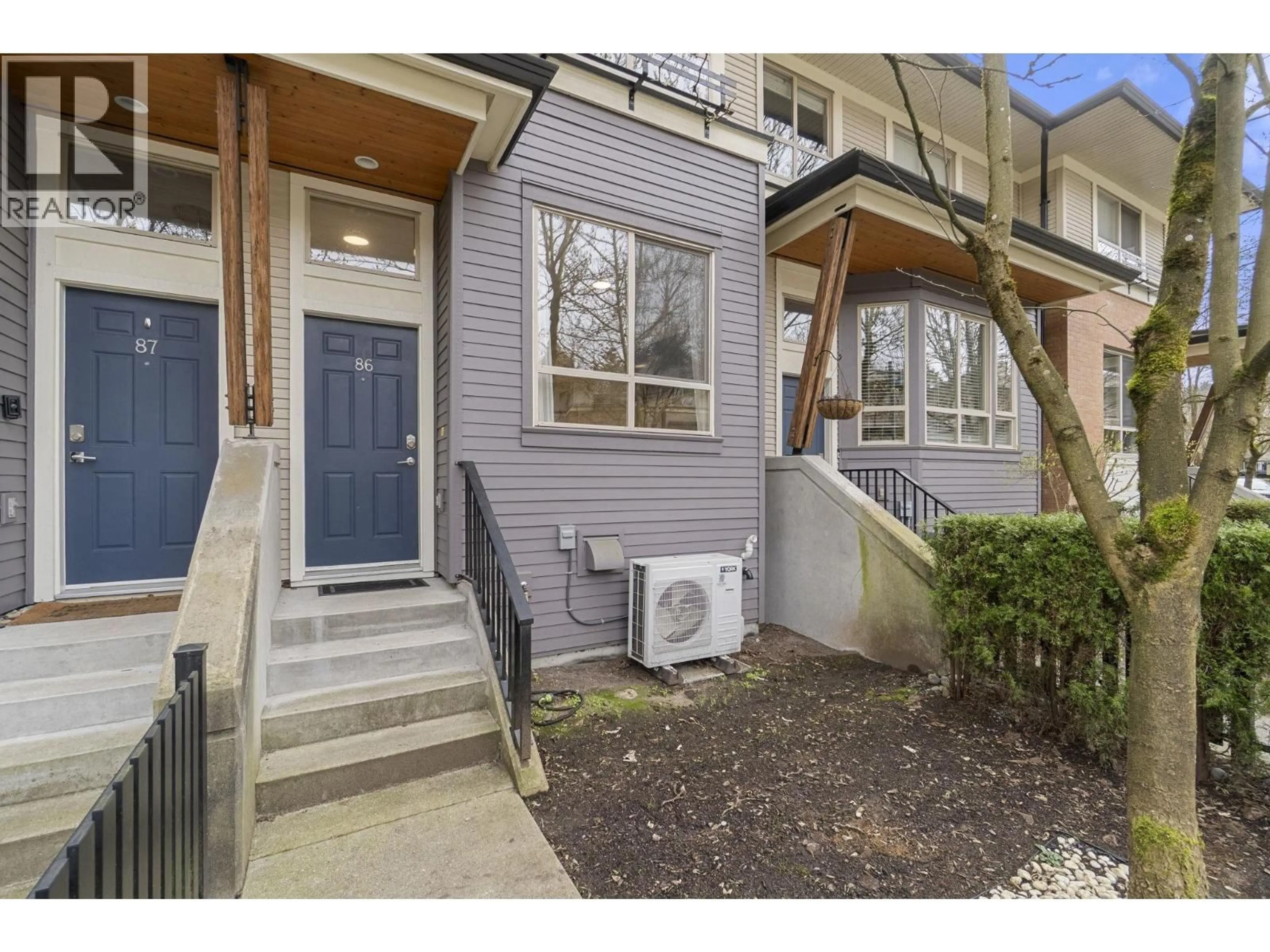 Indoor entryway for 86 - 100 KLAHANIE DRIVE, Port Moody British Columbia V3H5K3