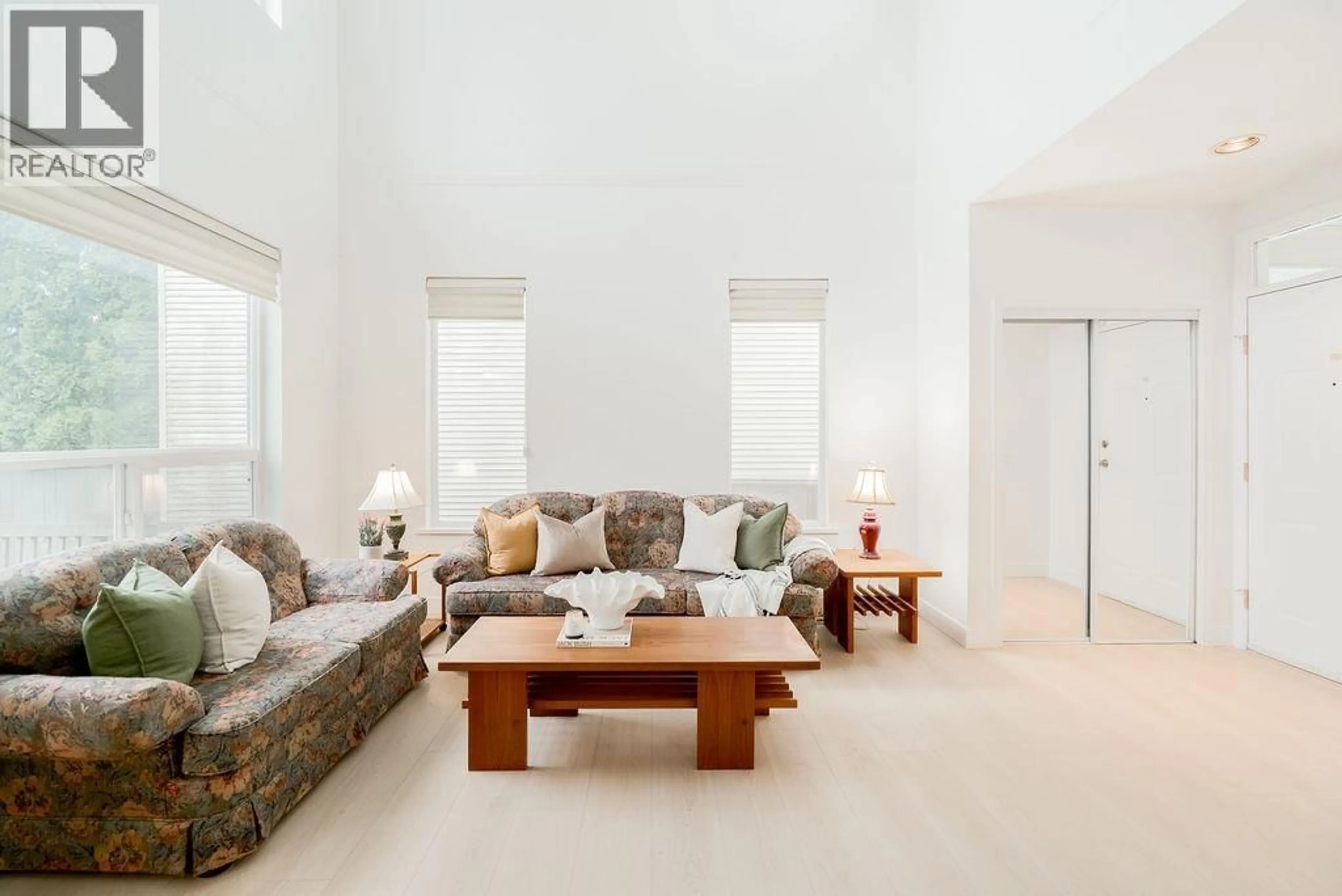 Living room with furniture, unknown for 11888 SPRINGDALE DRIVE, Pitt Meadows British Columbia V3Y2S6