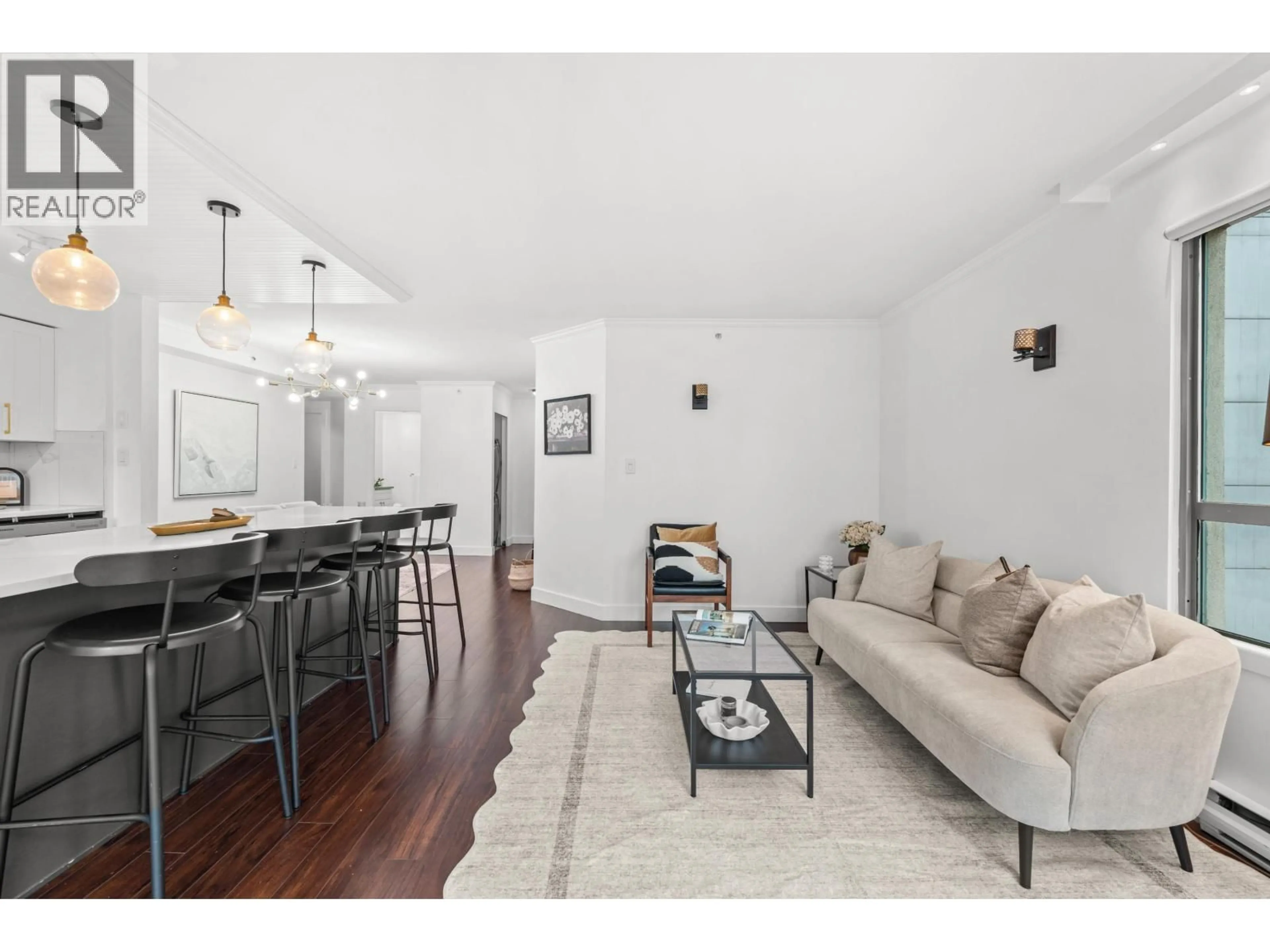 Living room with furniture, wood/laminate floor for 501 - 888 HAMILTON STREET, Vancouver British Columbia V6B5W4