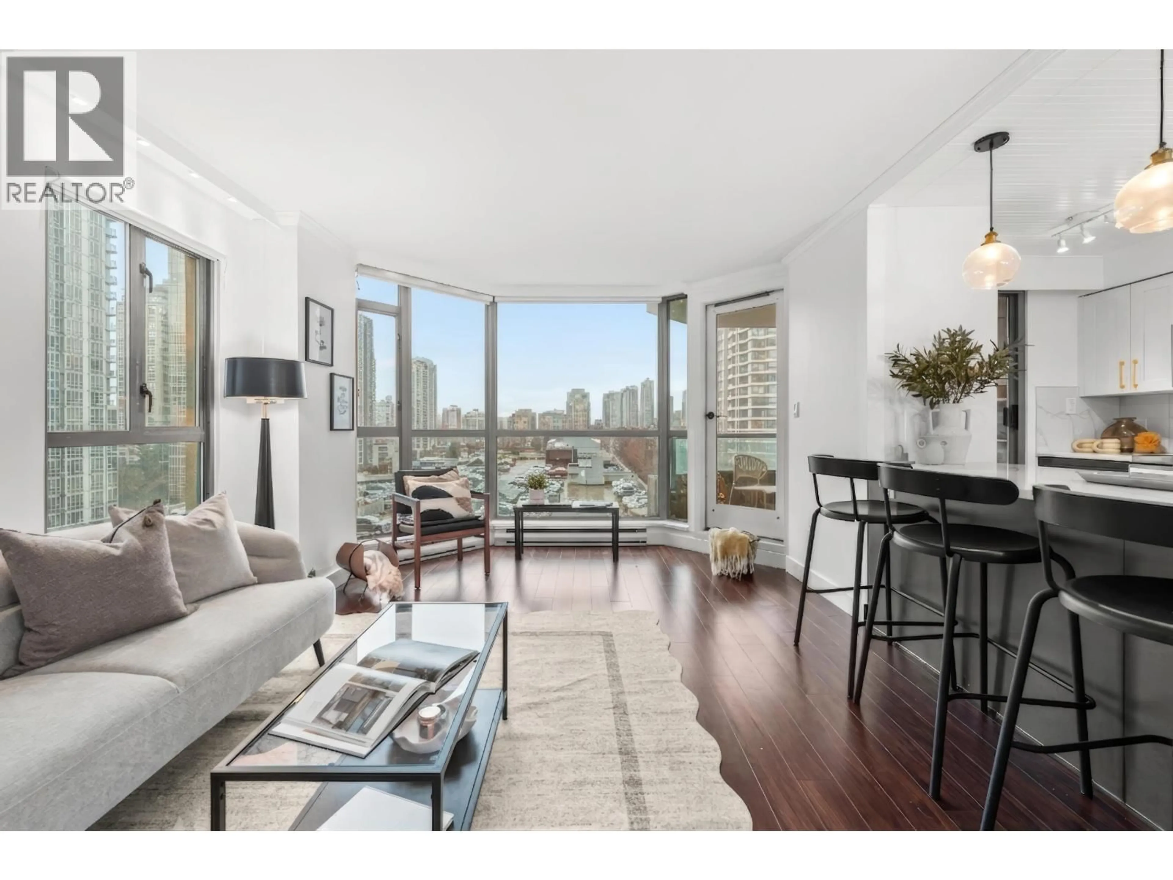 Living room with furniture, wood/laminate floor for 501 - 888 HAMILTON STREET, Vancouver British Columbia V6B5W4