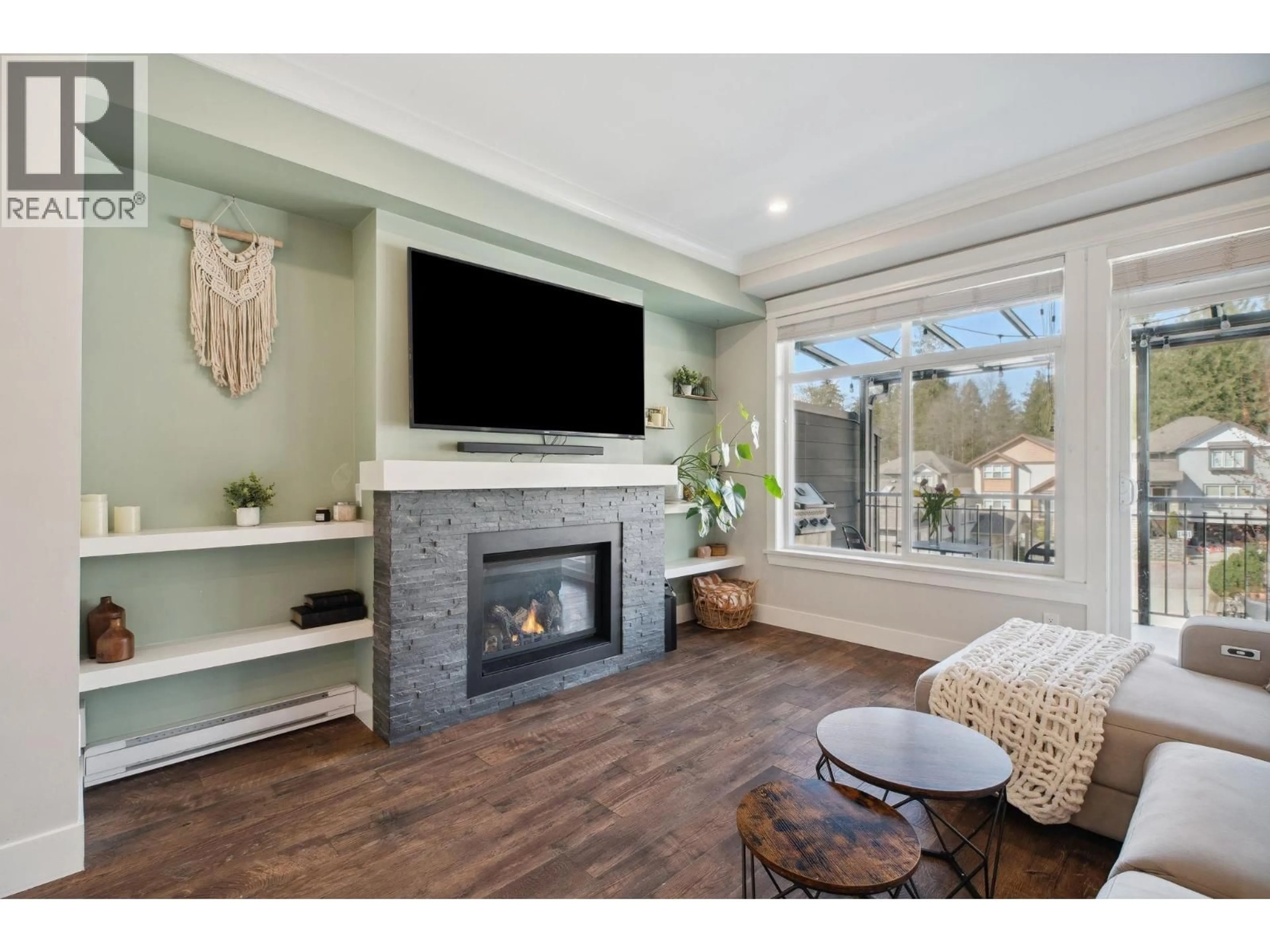 Living room with furniture, wood/laminate floor for 24 - 11461 236 STREET, Maple Ridge British Columbia V2W0H6