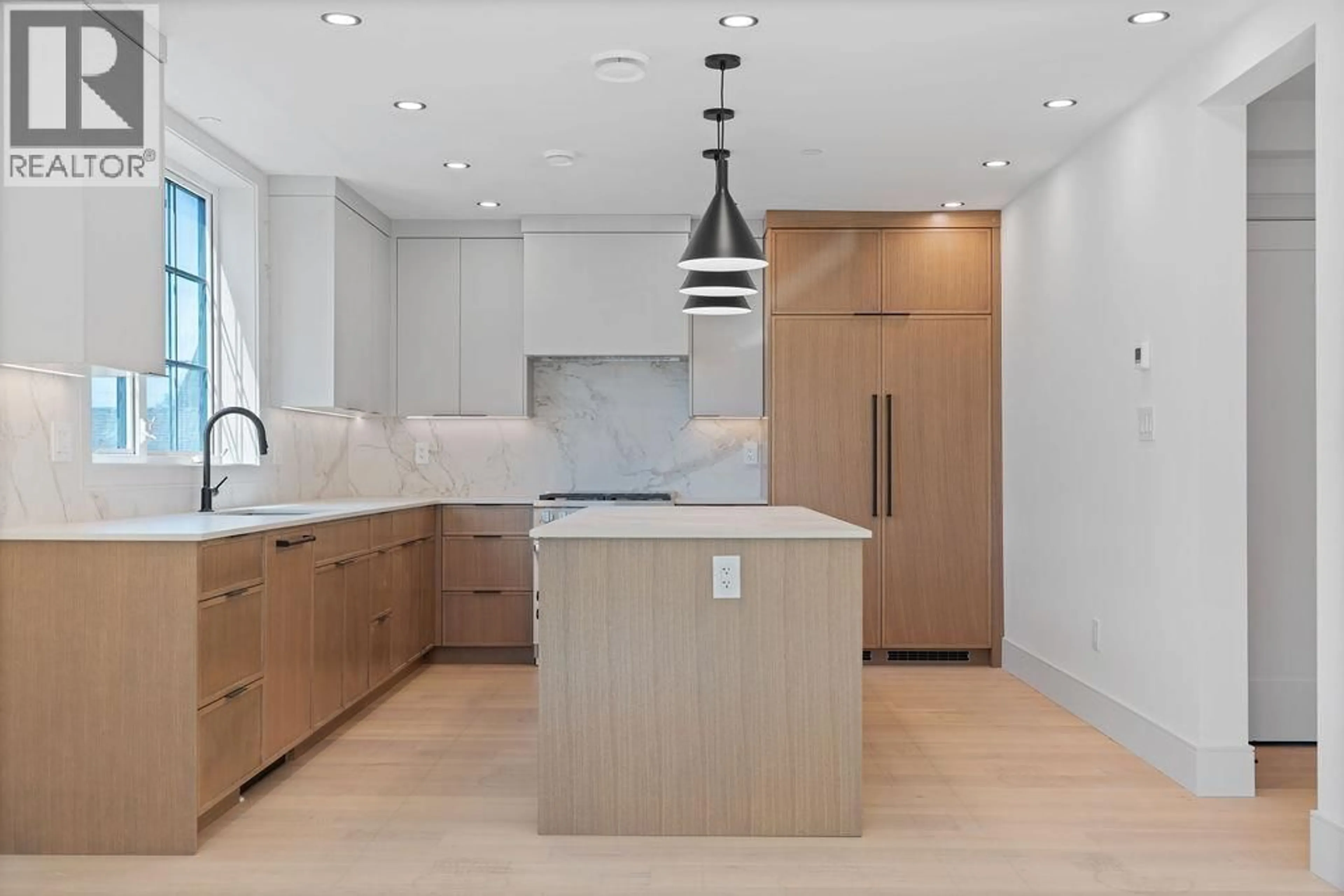 Contemporary kitchen, unknown for 6853 CYPRESS STREET, Vancouver British Columbia V6P5L9