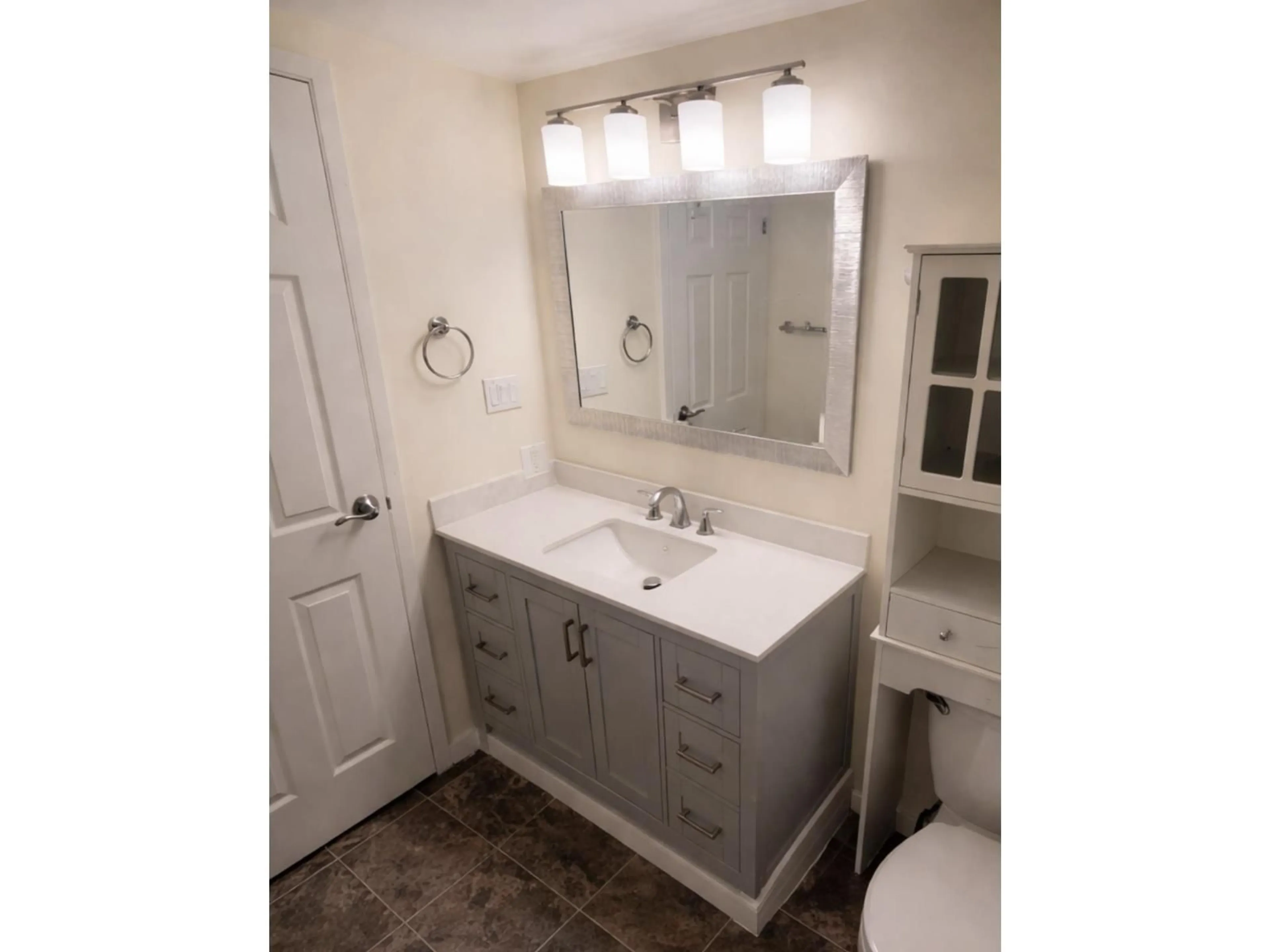 Standard bathroom, ceramic/tile floor for 108 - 33400 BOURQUIN PLACE, Abbotsford British Columbia V2S5G3