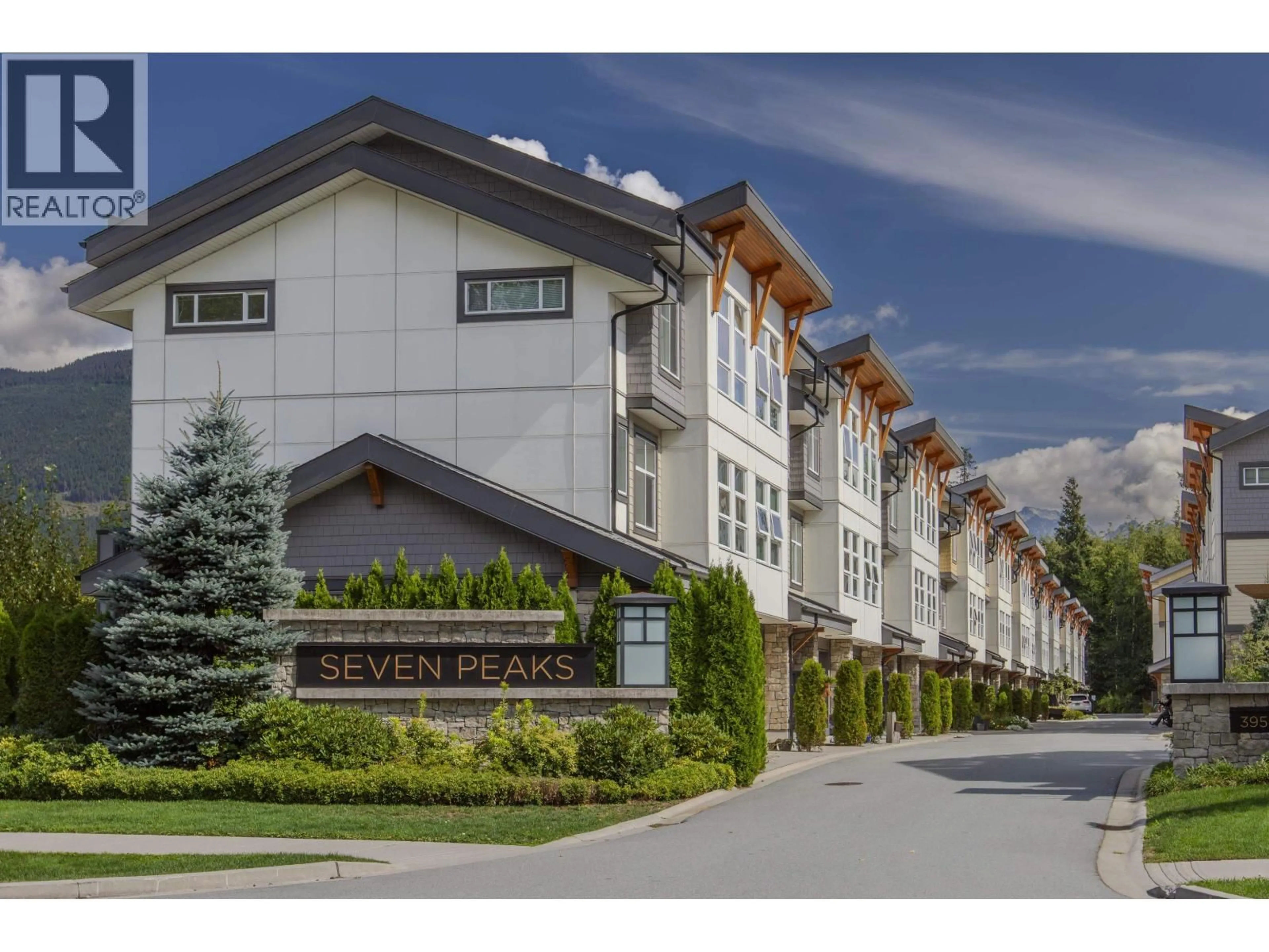 Unknown for 4 - 39548 LOGGERS LANE, Squamish British Columbia V8B0V7