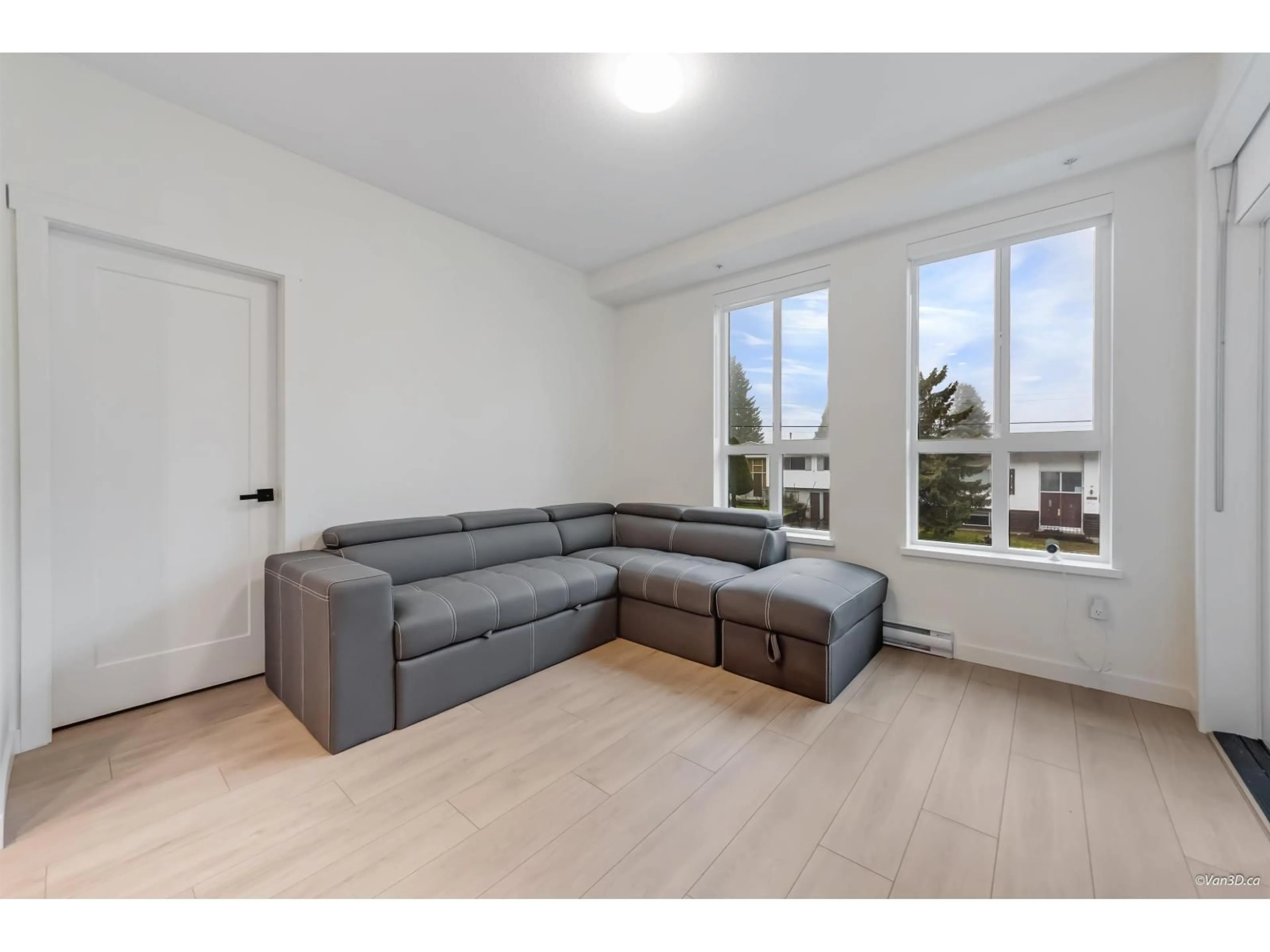 Living room with furniture, unknown for 204 - 14778 106 AVENUE, Surrey British Columbia V3R0J4