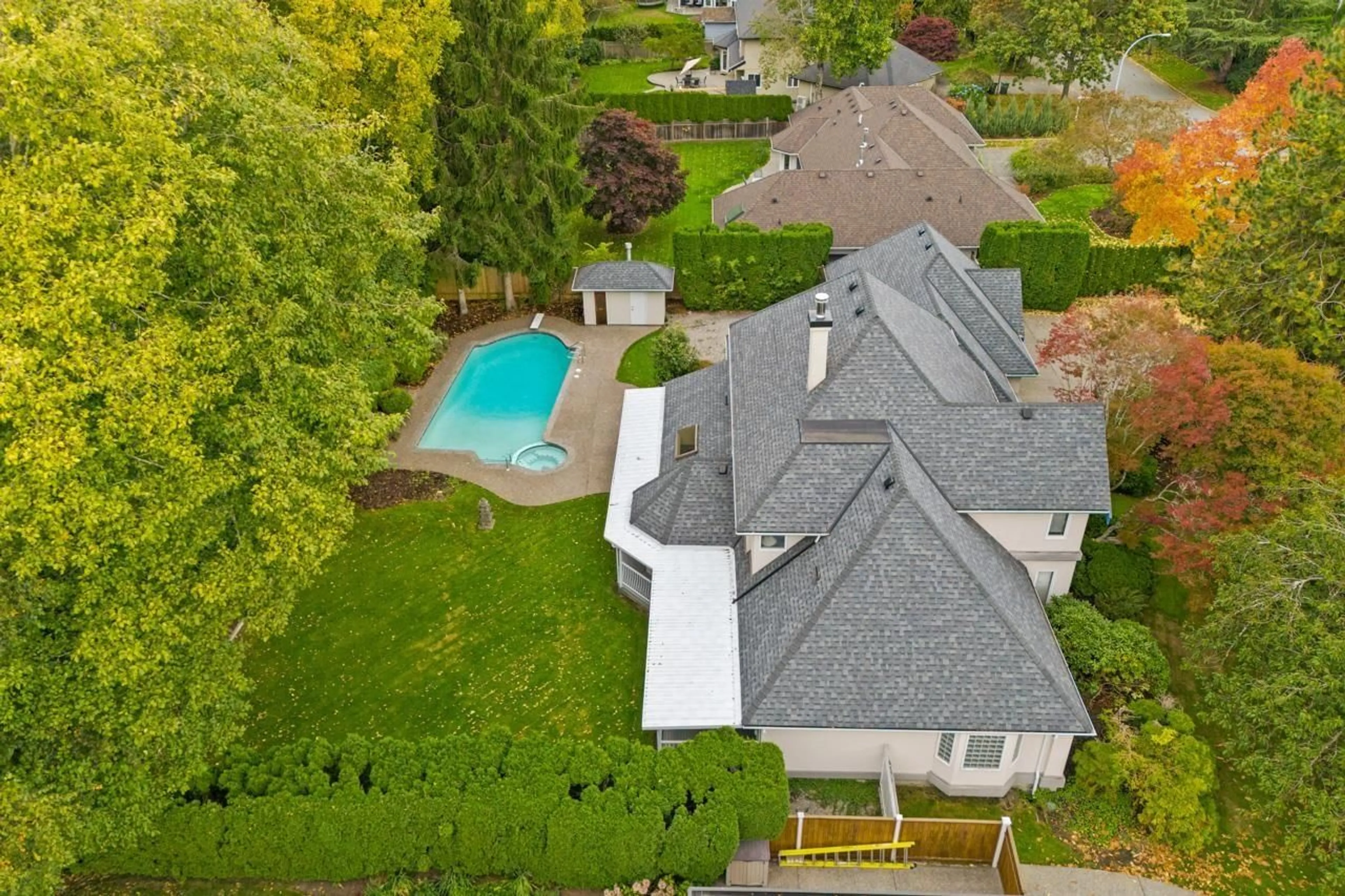 A pic from outside/outdoor area/front of a property/back of a property/a pic from drone, unknown for 2039 132A STREET, Surrey British Columbia V4A9K2