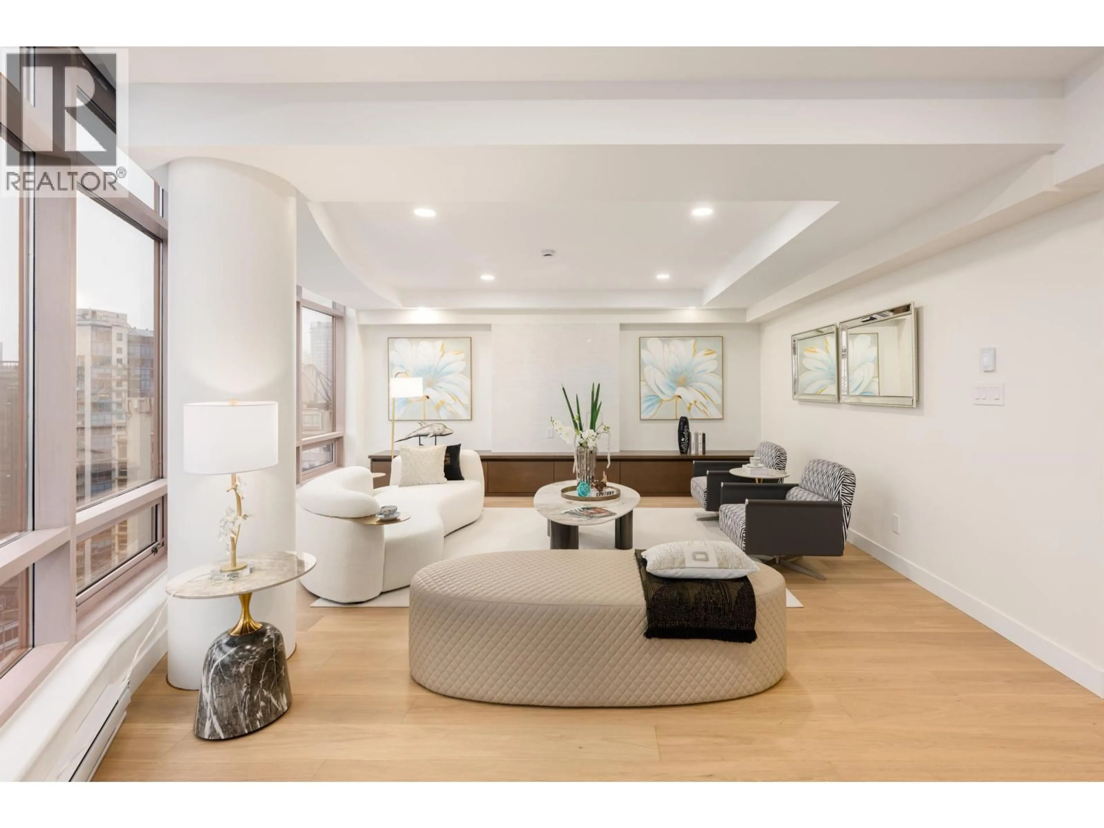 Living room with furniture, unknown for 18A - 1500 ALBERNI STREET, Vancouver British Columbia V6G3C9