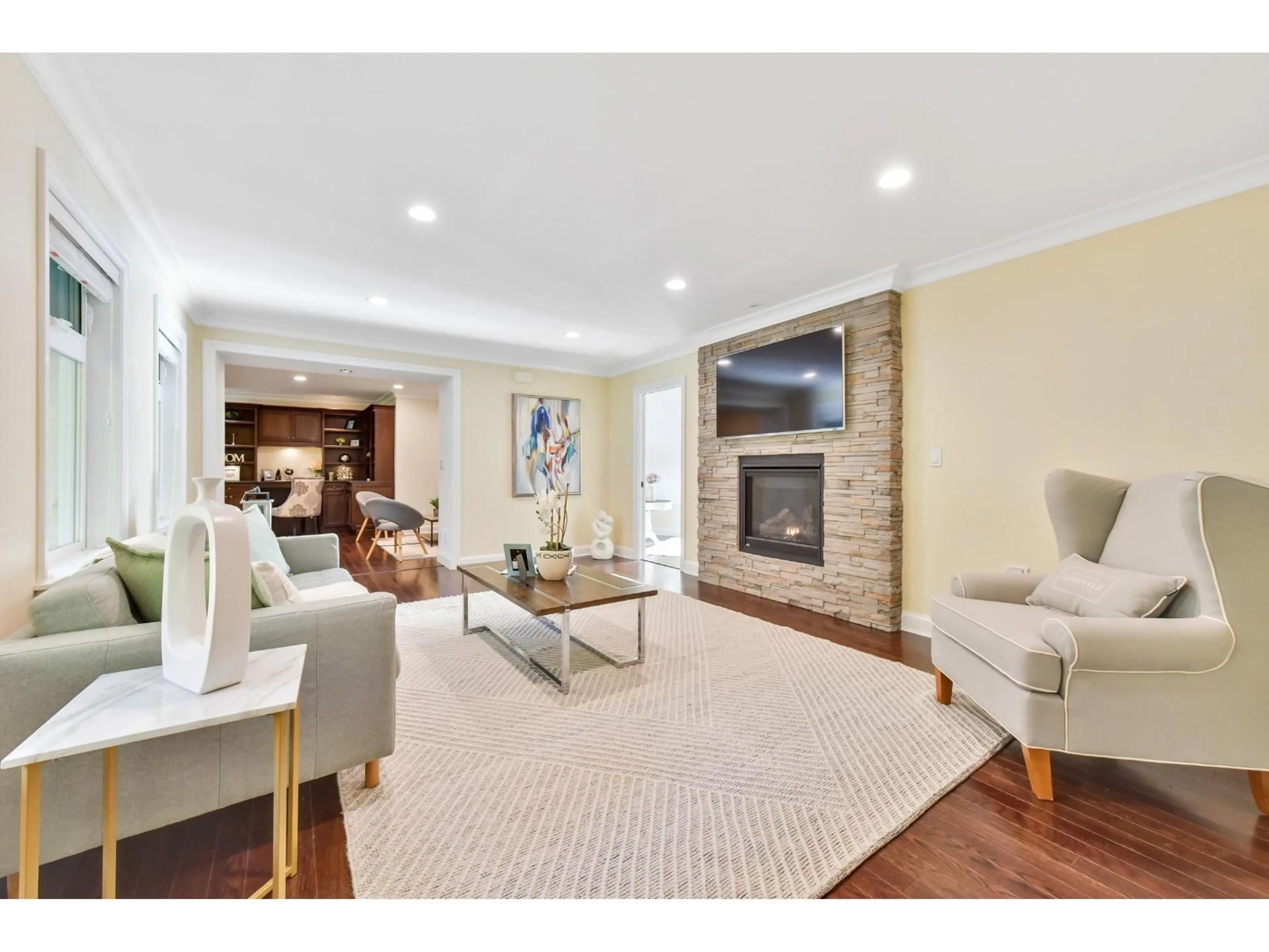 Living room with furniture, unknown for 1944 133B STREET, Surrey British Columbia V4A7S7