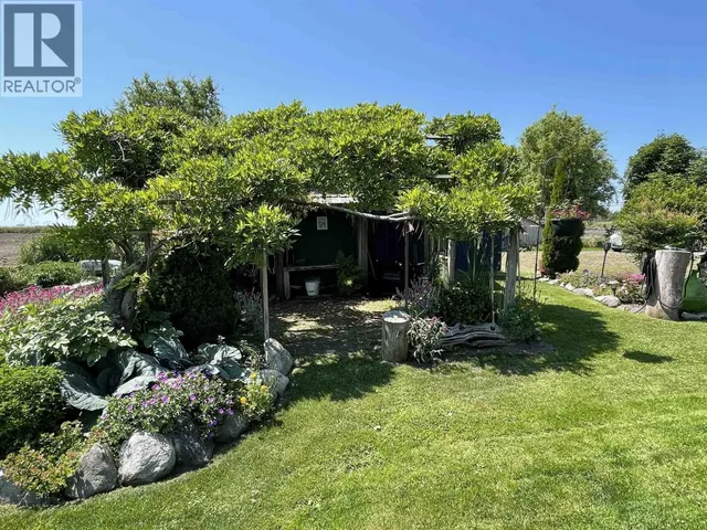 8640 LADNER TRUNK ROAD, Delta 4
