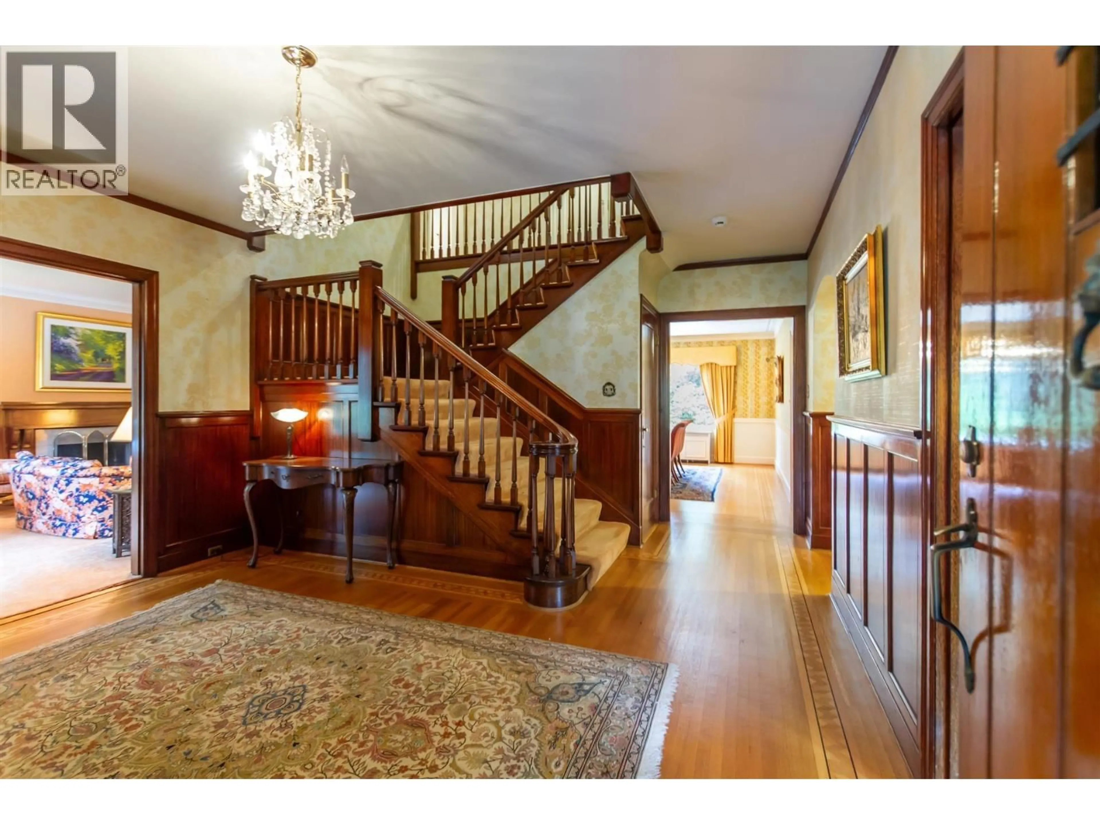 Indoor foyer for 5376 MARGUERITE STREET, Vancouver British Columbia V6M3K6