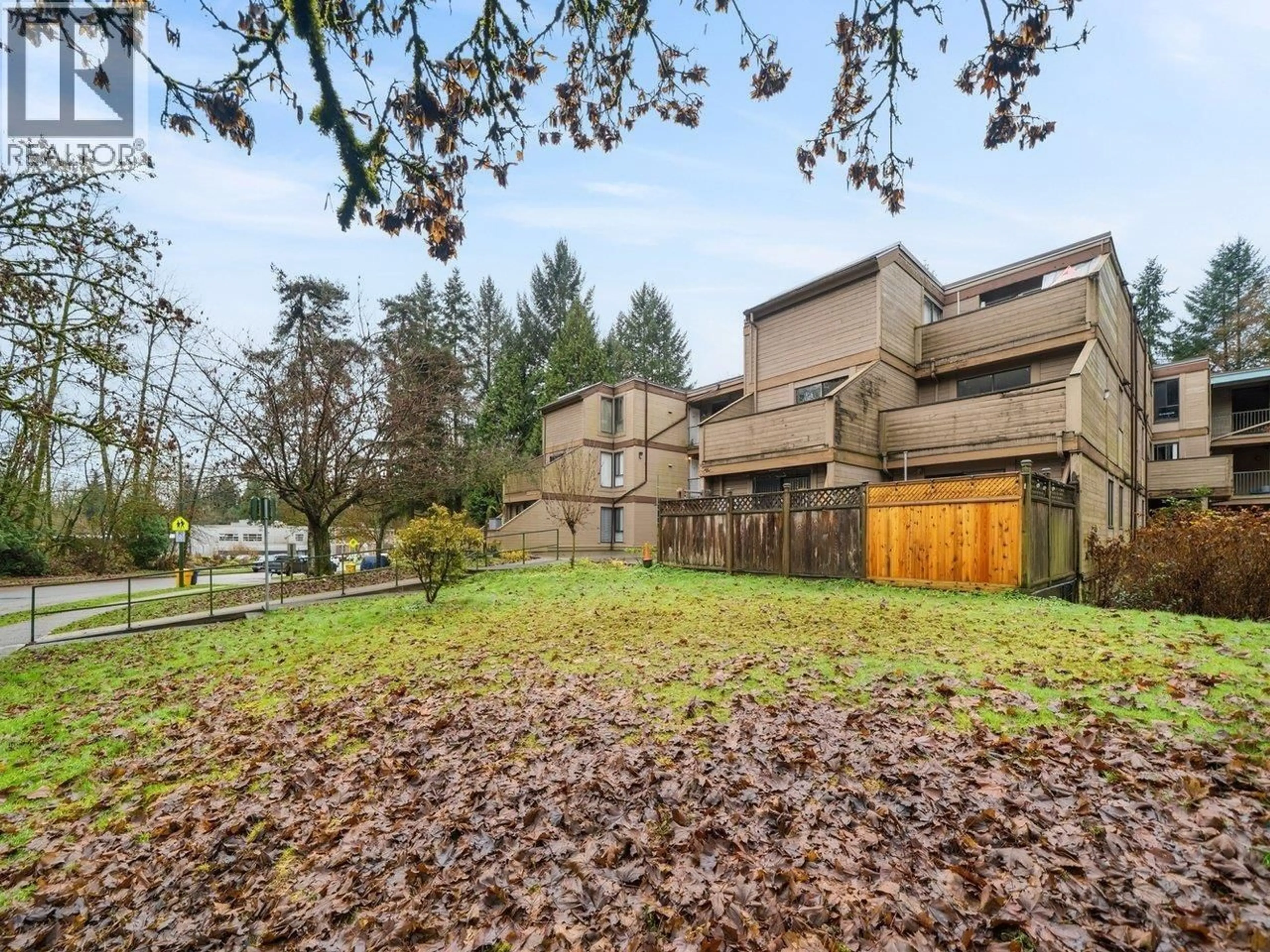 A pic from outside/outdoor area/front of a property/back of a property/a pic from drone, unknown for 203 - 9133 CAPELLA DRIVE, Burnaby British Columbia V3J7K4