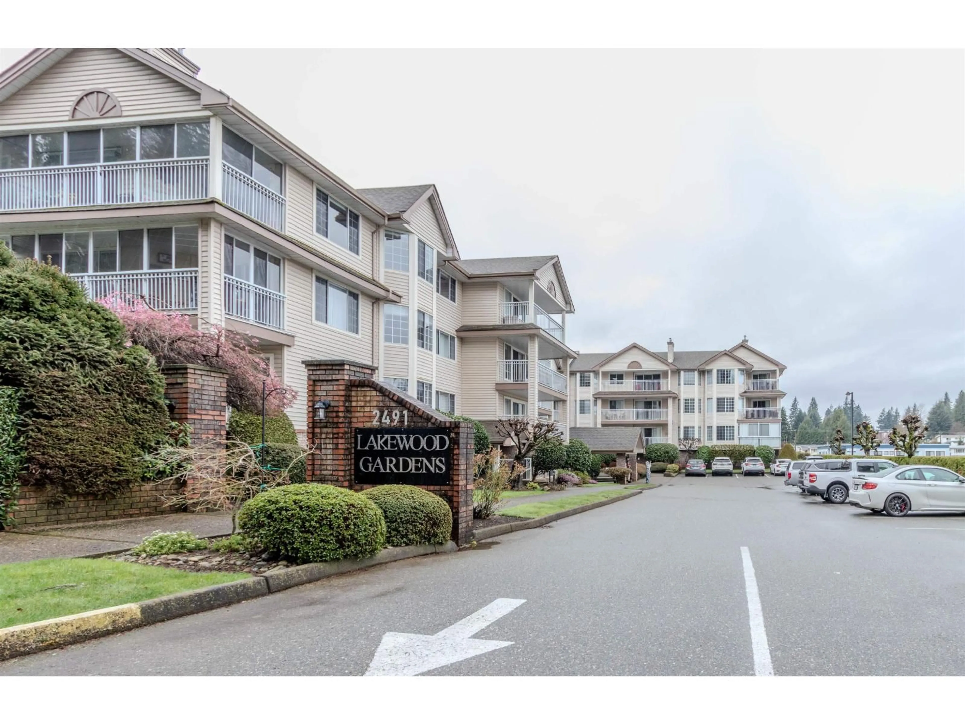 Unknown for 201 - 2491 GLADWIN ROAD, Abbotsford British Columbia V2T3N8