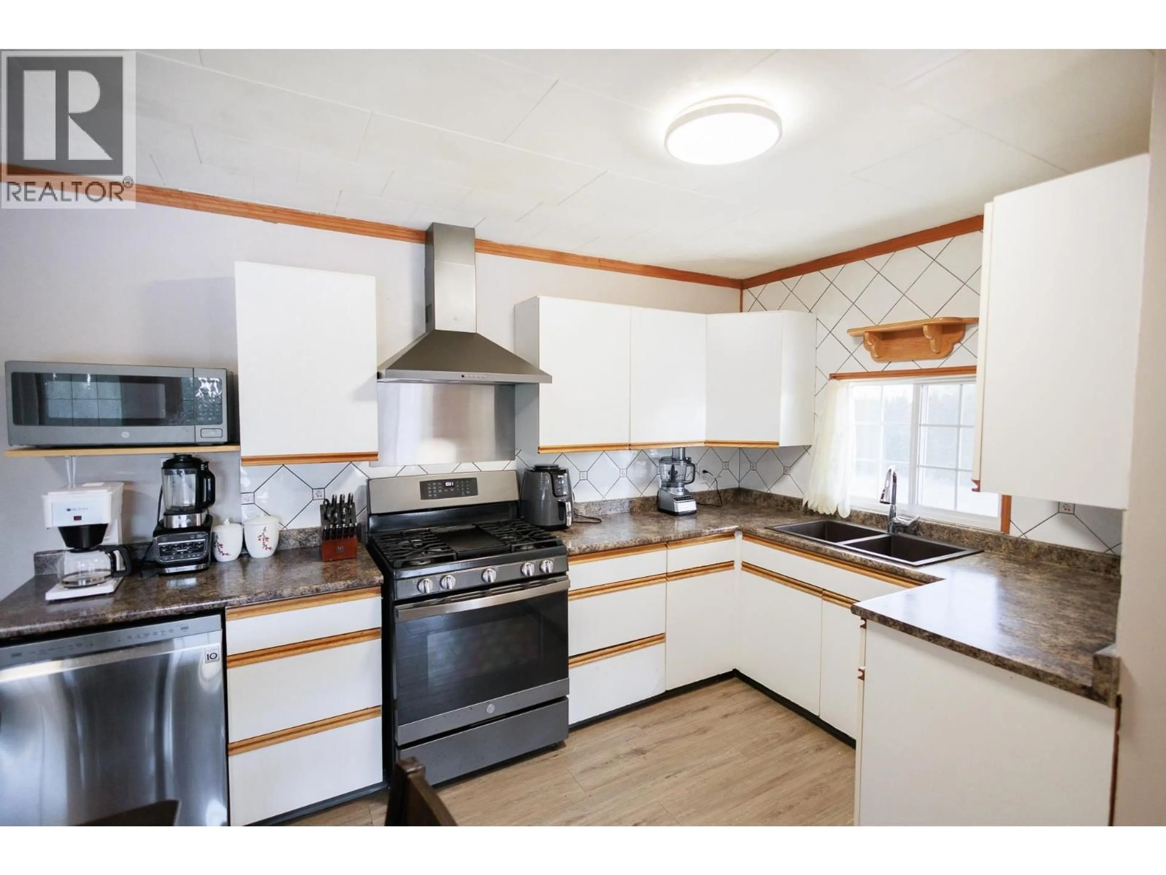 Unknown for 4937 PARK AVENUE, Terrace British Columbia V8G4E1