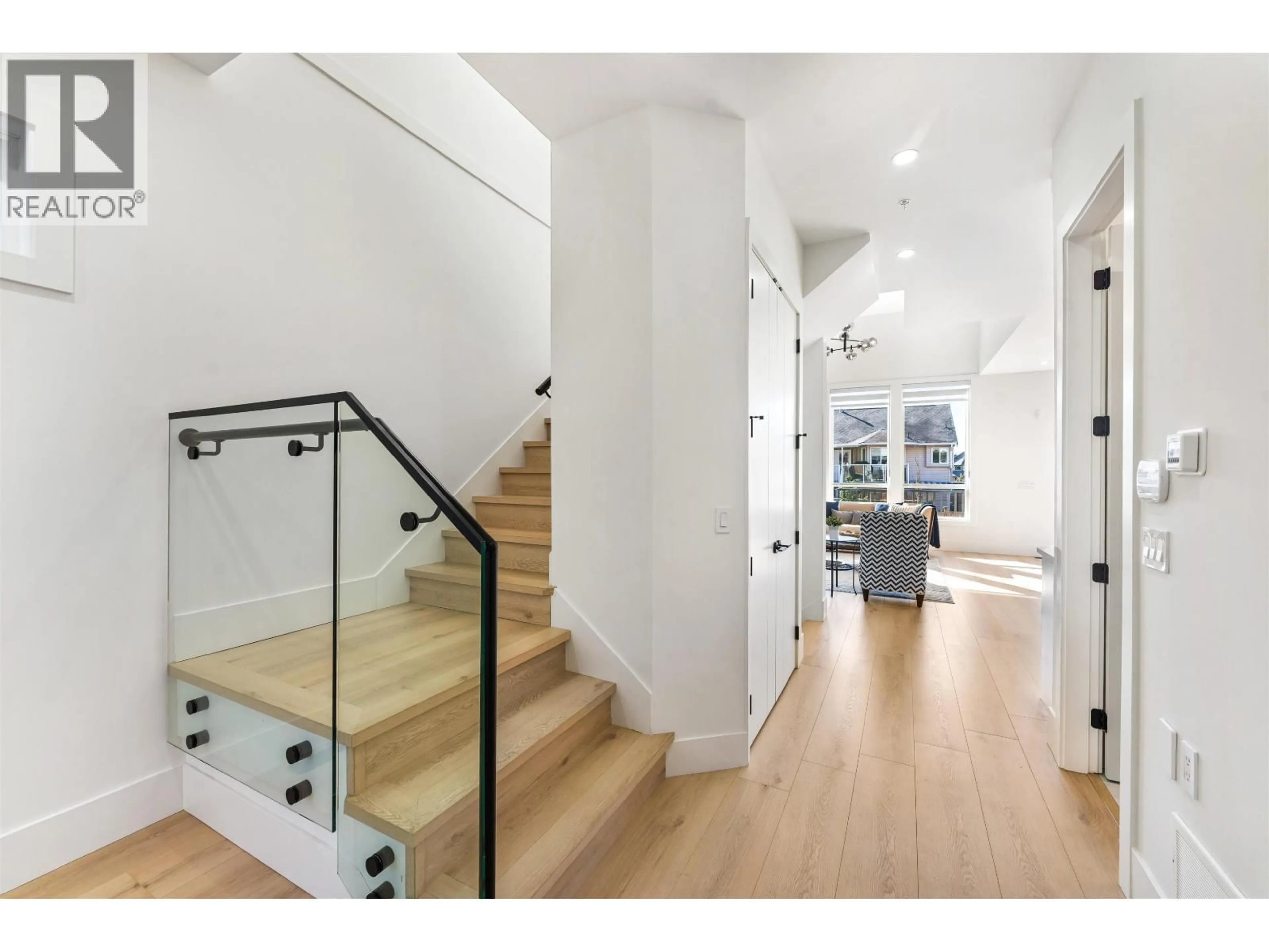 Unknown for 2472 GLENWOOD AVENUE, Port Coquitlam British Columbia V3B1Y7