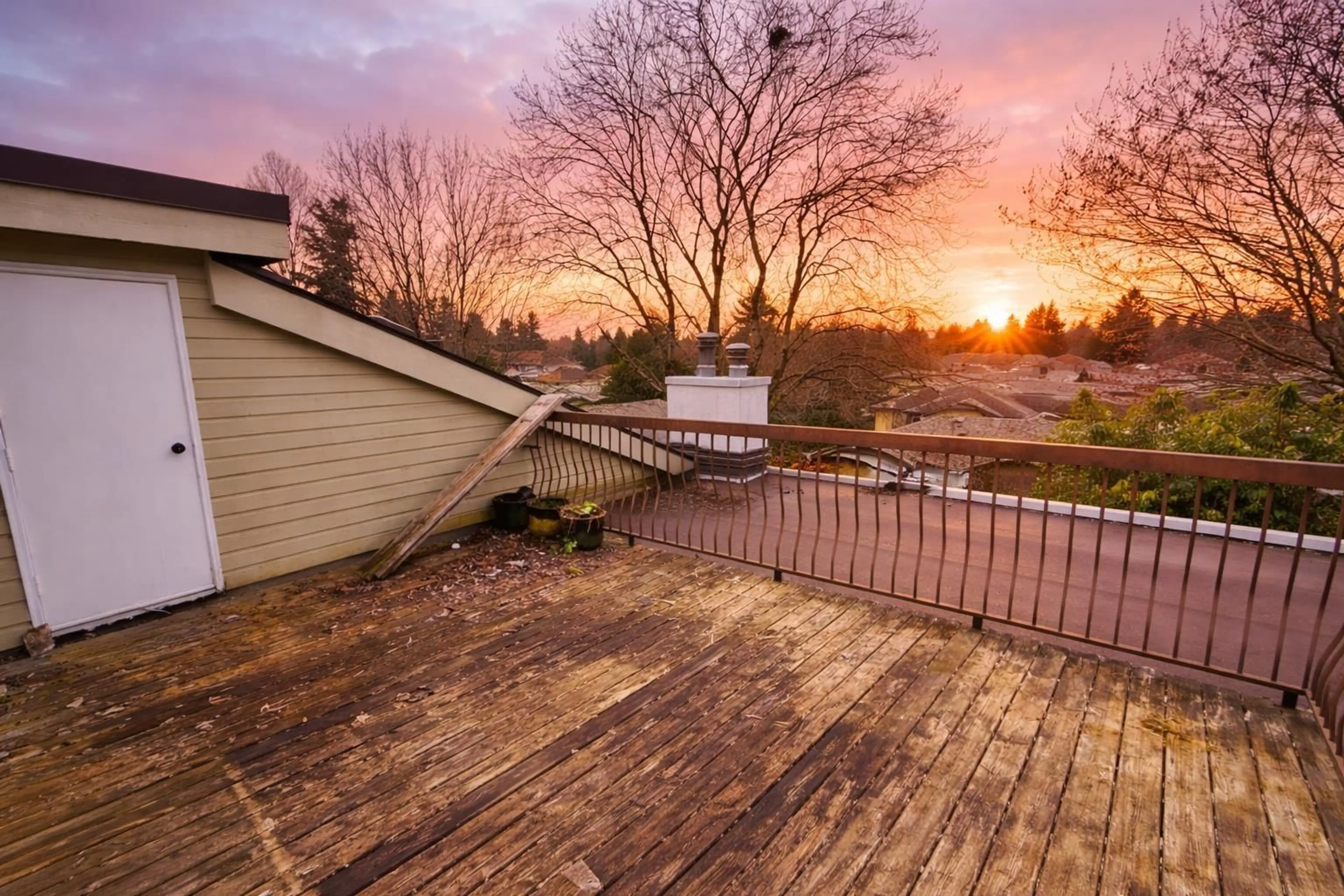 A pic from outside/outdoor area/front of a property/back of a property/a pic from drone, unknown for 204 - 7165 133 STREET, Surrey British Columbia V3W7Z6