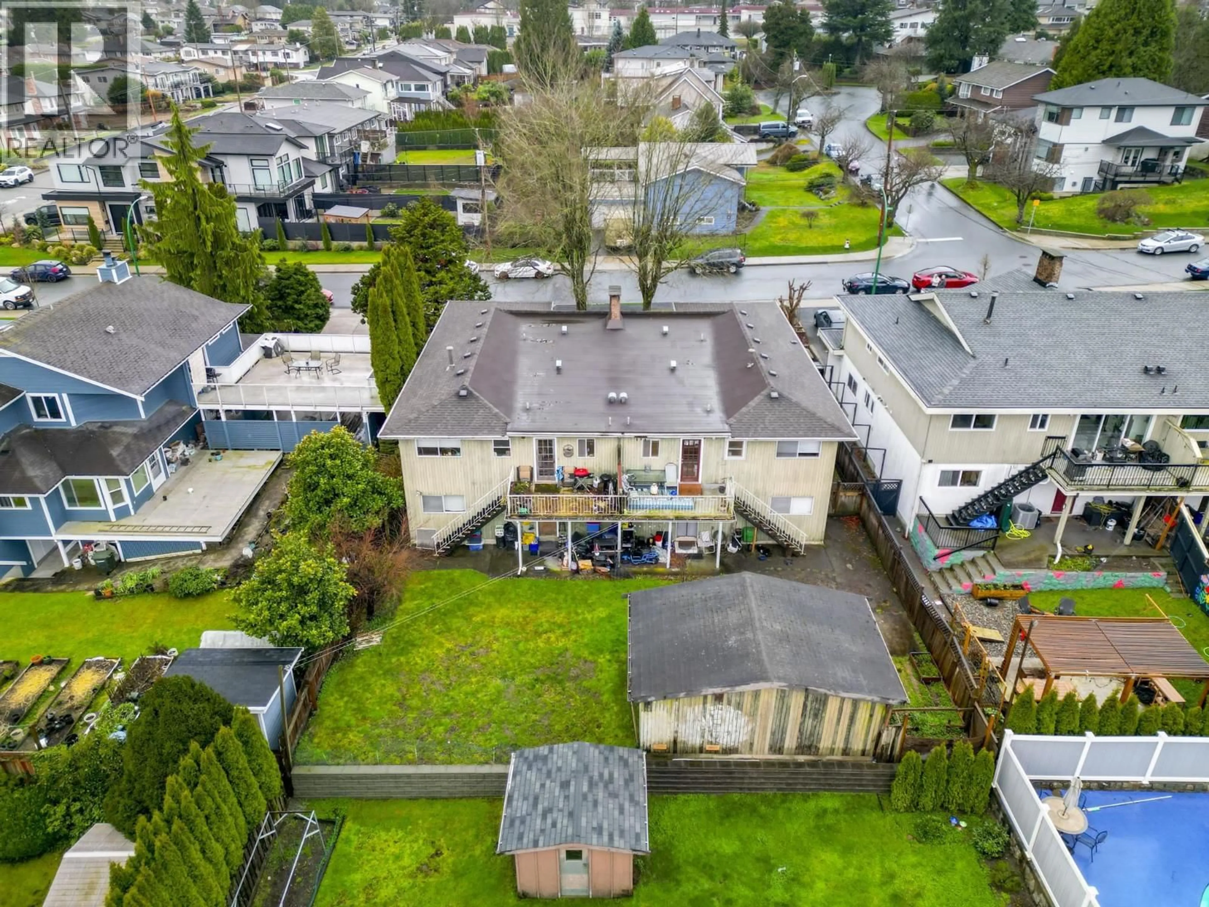 A pic from outside/outdoor area/front of a property/back of a property/a pic from drone, unknown for 3963 - 3965 GILPIN STREET, Burnaby British Columbia V5G2H2