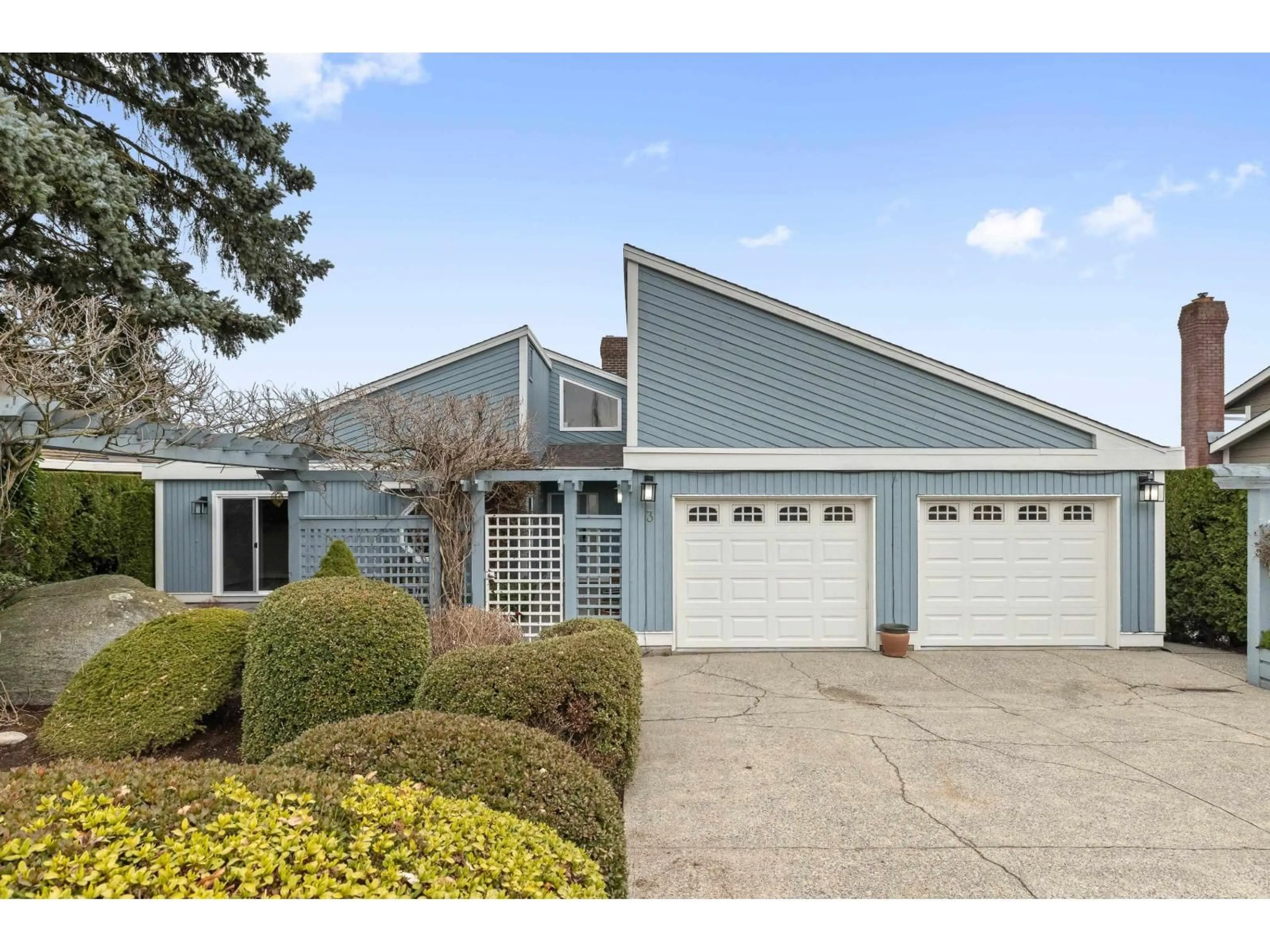 Home with vinyl exterior material, street for 3 - 3755 CLEARBROOK ROAD, Abbotsford British Columbia V2T5A8