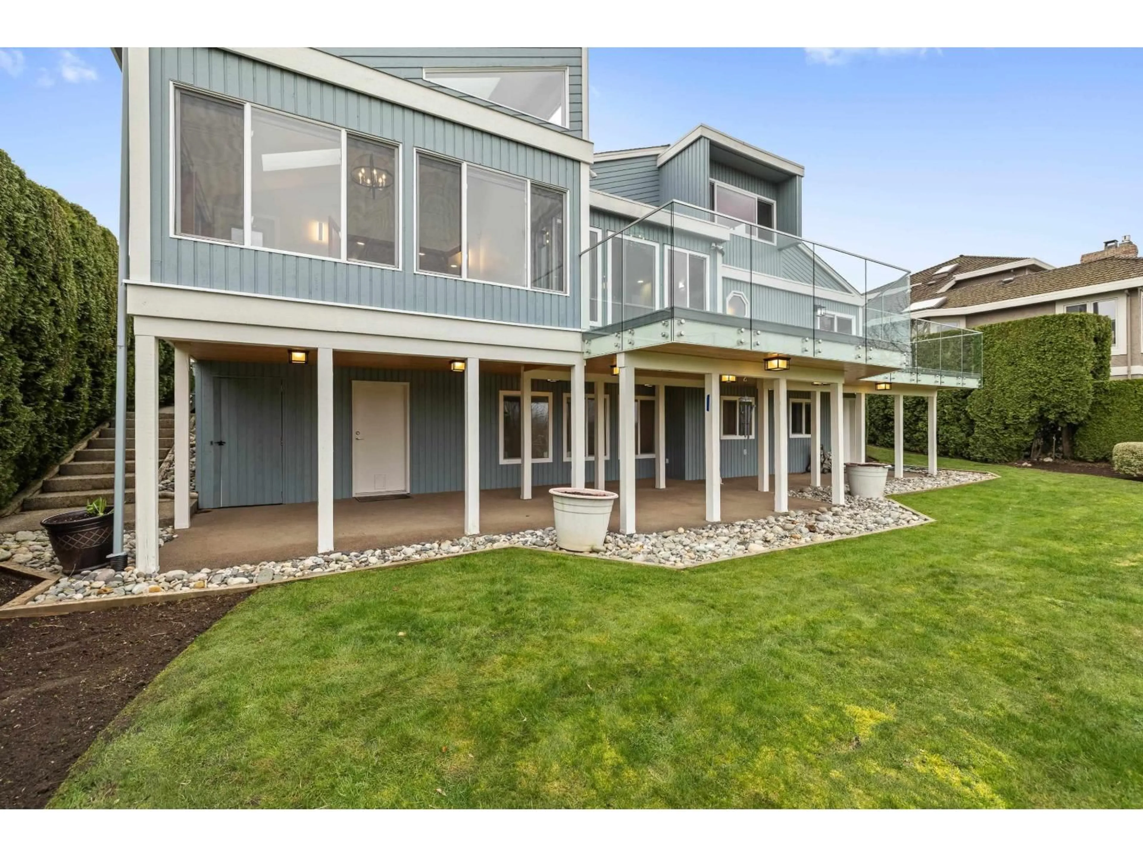 A pic from outside/outdoor area/front of a property/back of a property/a pic from drone, unknown for 3 - 3755 CLEARBROOK ROAD, Abbotsford British Columbia V2T5A8