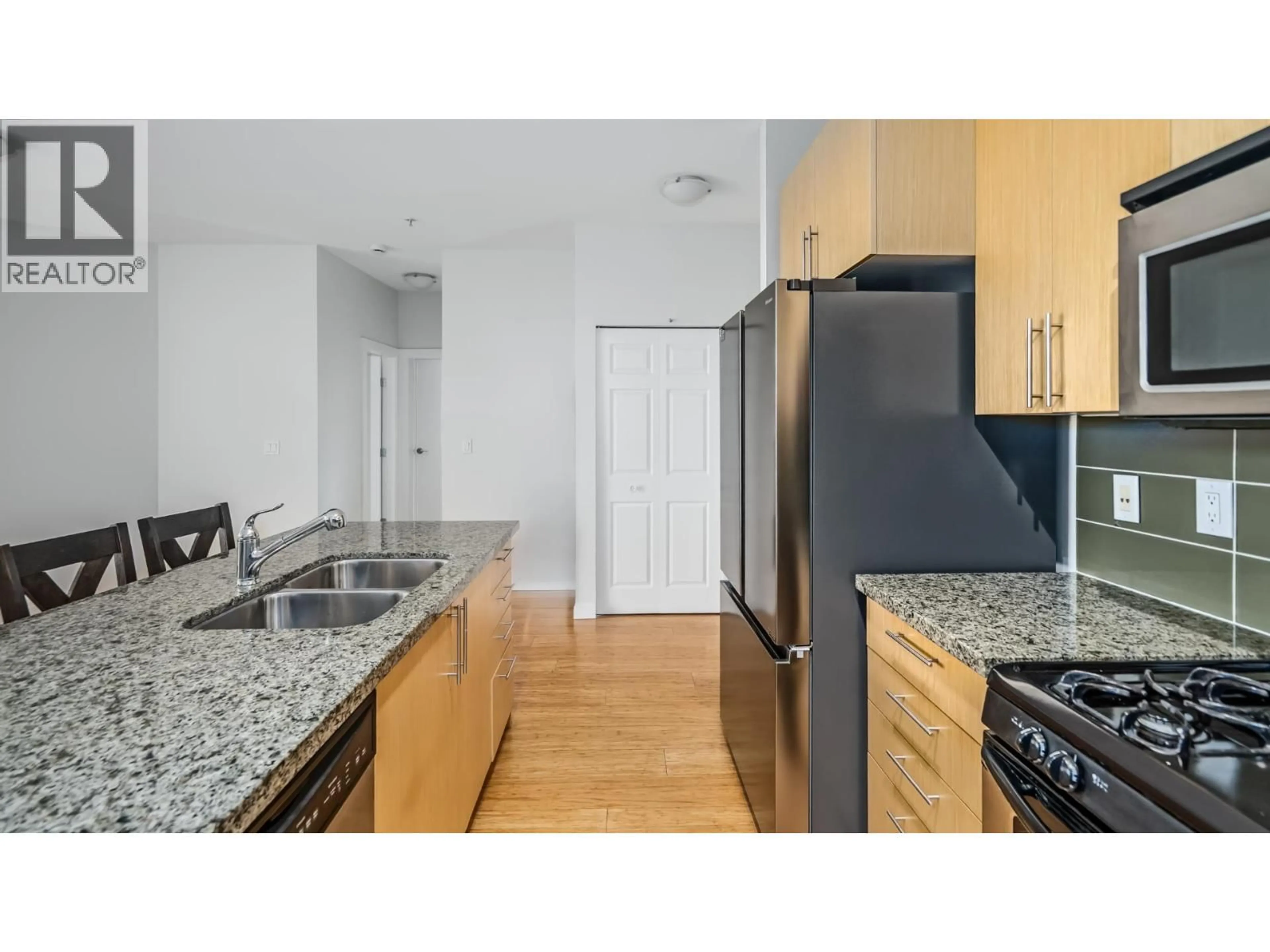 Standard kitchen, unknown for 312 - 6233 LONDON ROAD, Richmond British Columbia V7E3S3