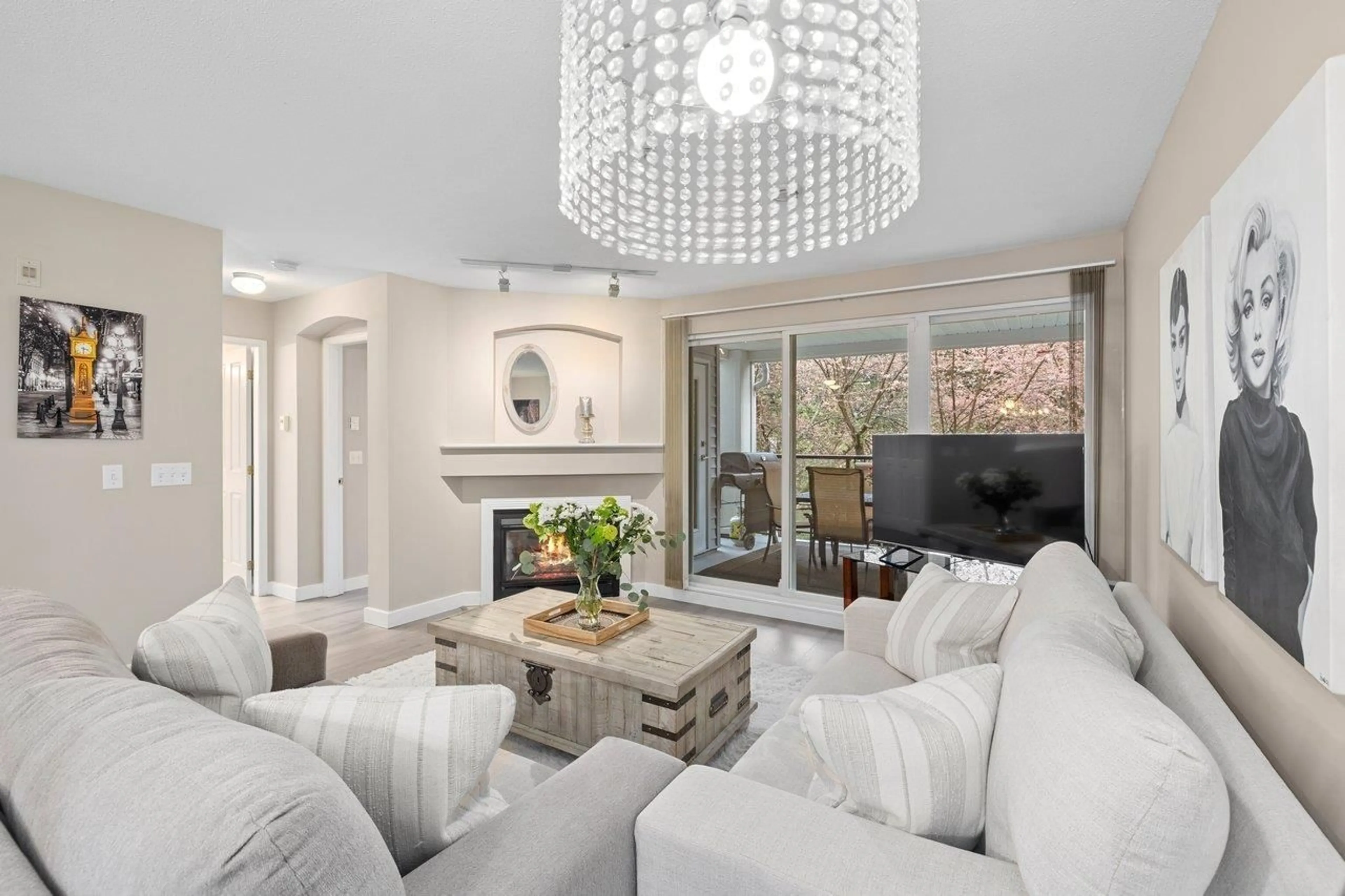 Living room with furniture, unknown for 208 - 20976 56 AVENUE, Langley British Columbia V3A7Z2