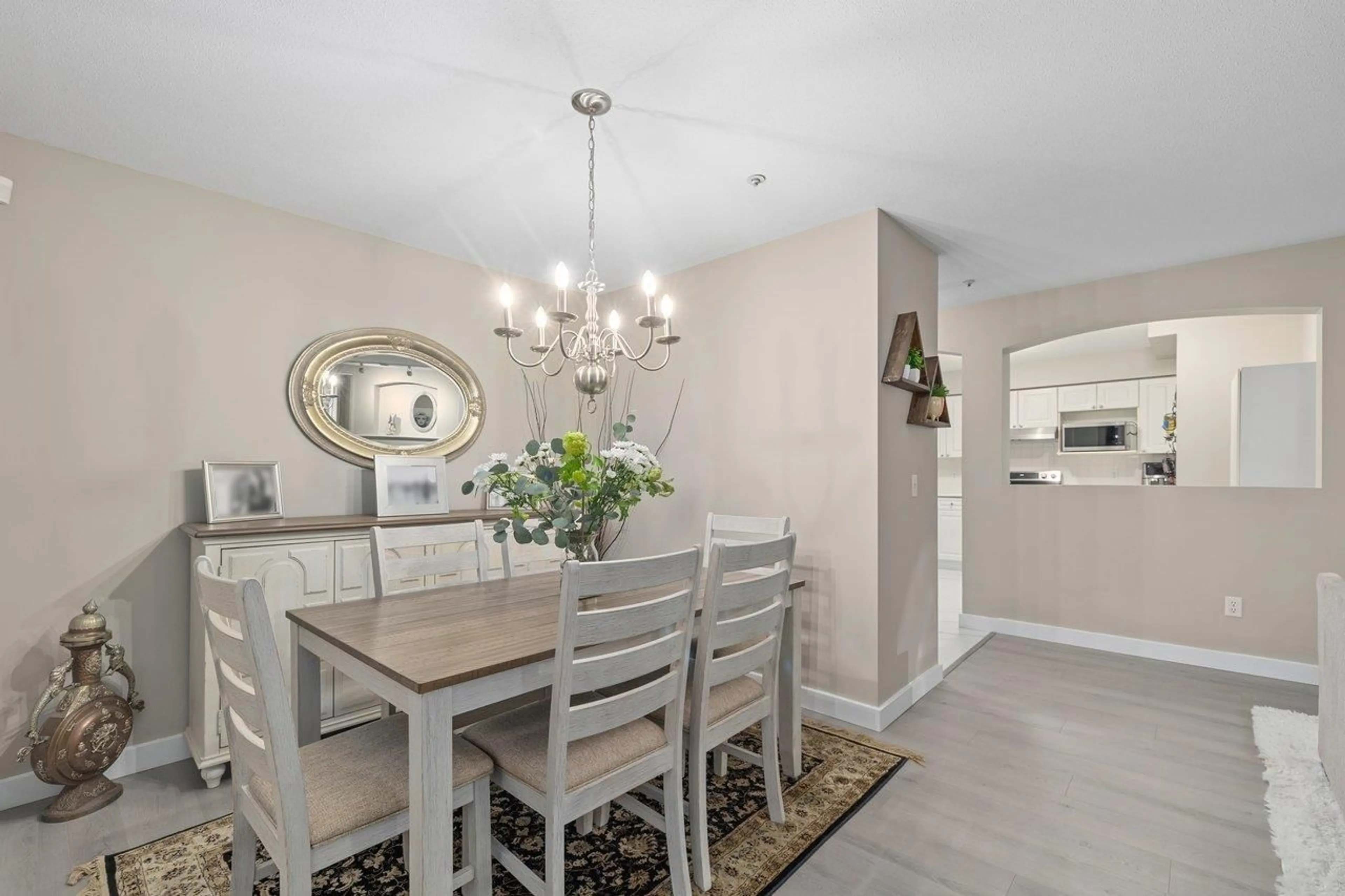 Dining room, wood/laminate floor for 208 - 20976 56 AVENUE, Langley British Columbia V3A7Z2