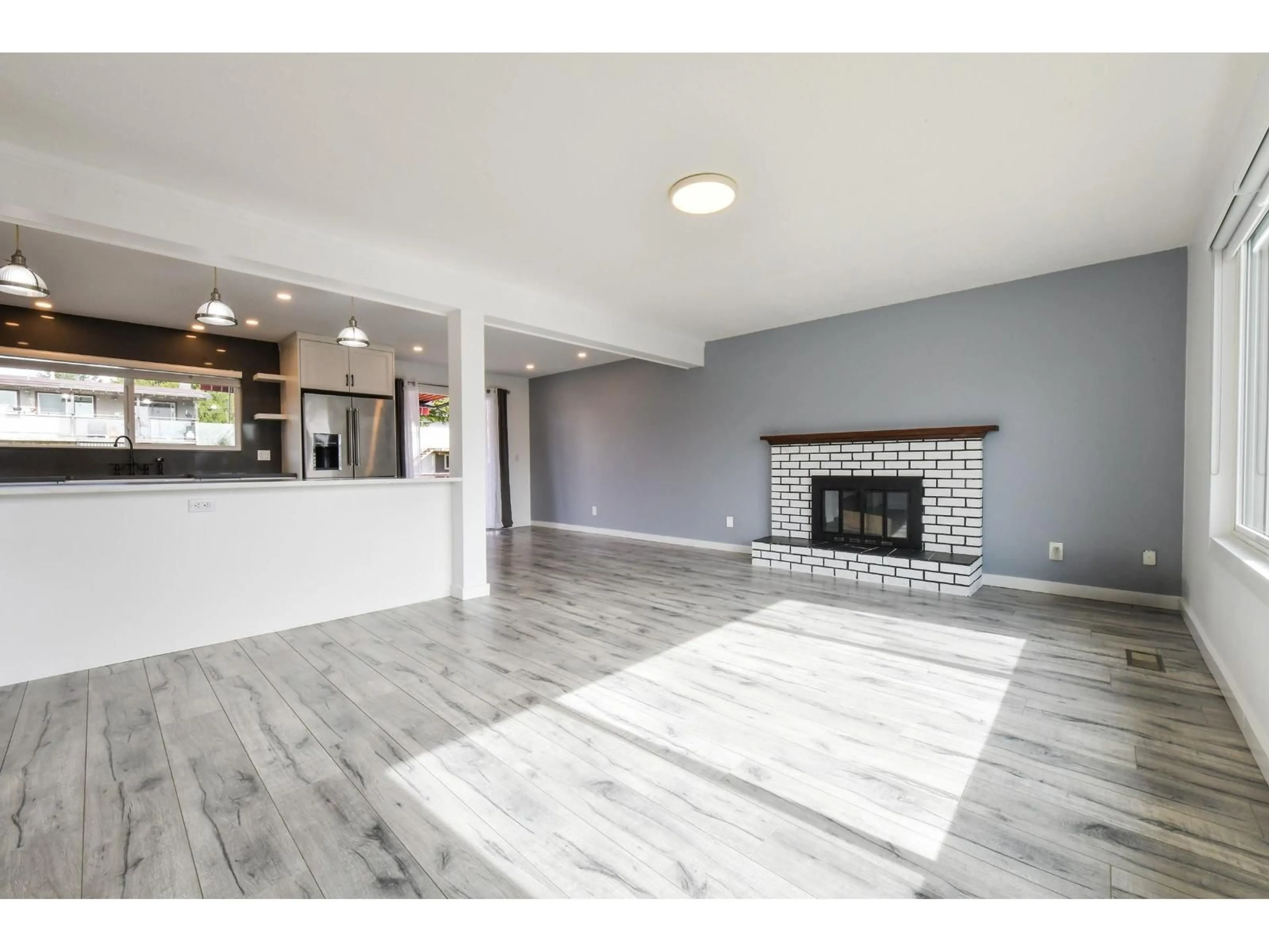 Unknown for 31921 STARLING AVENUE, Mission British Columbia V2V4T8