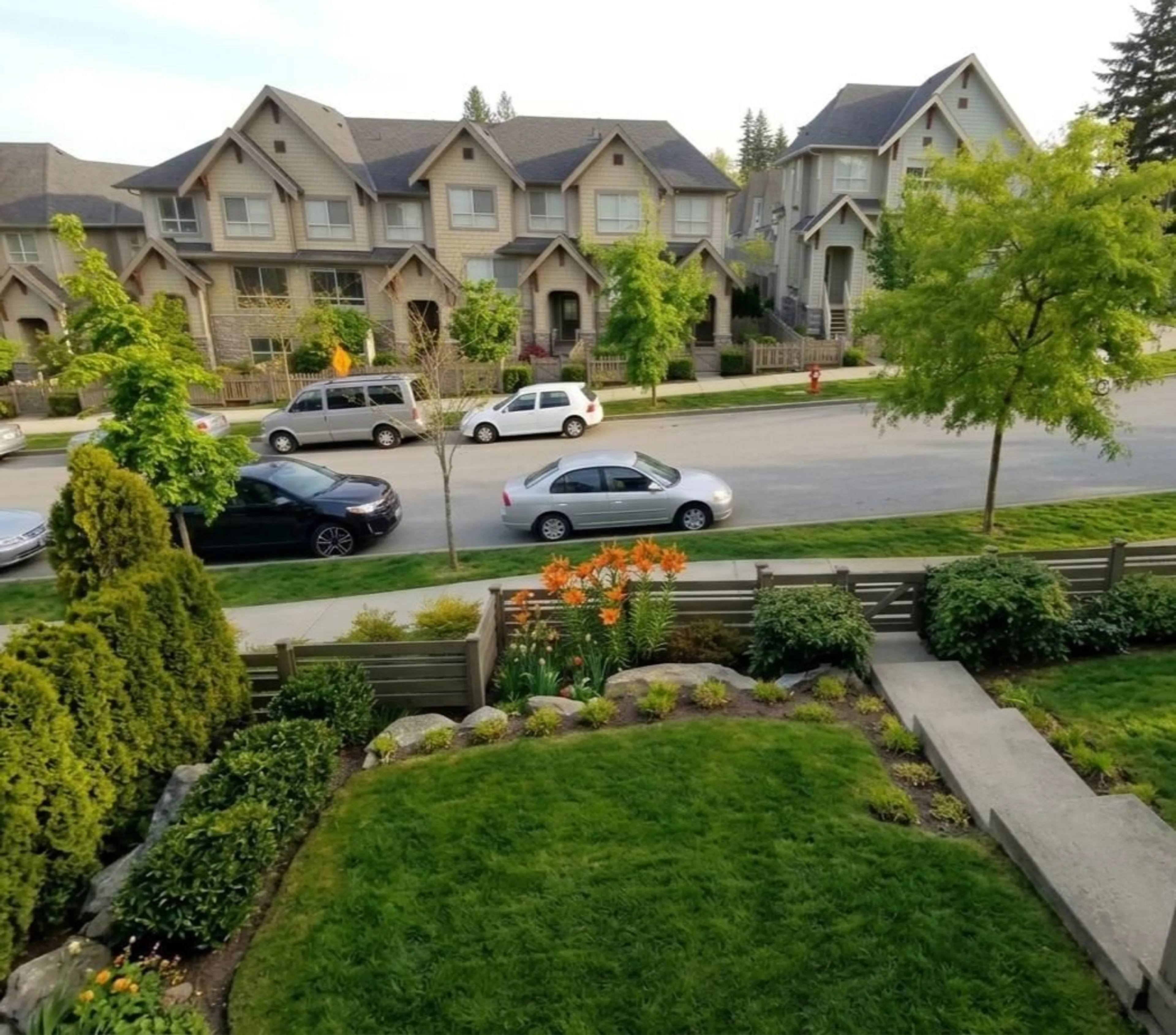 A pic from outside/outdoor area/front of a property/back of a property/a pic from drone, street for 181 - 2729 158 STREET, Surrey British Columbia V3Z1P4