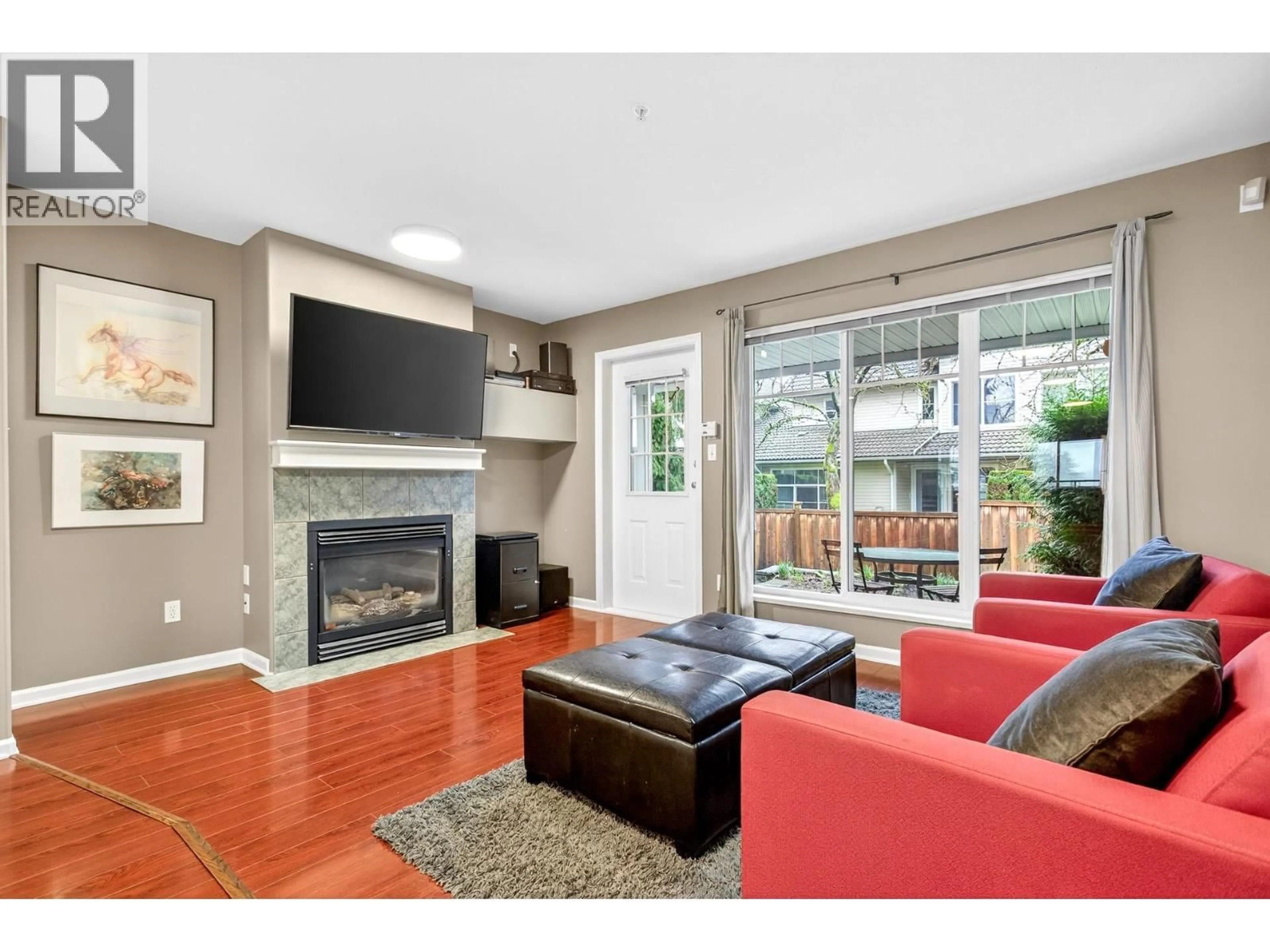 Living room with furniture, wood/laminate floor for 36 - 2927 FREMONT STREET, Port Coquitlam British Columbia V3B7X8