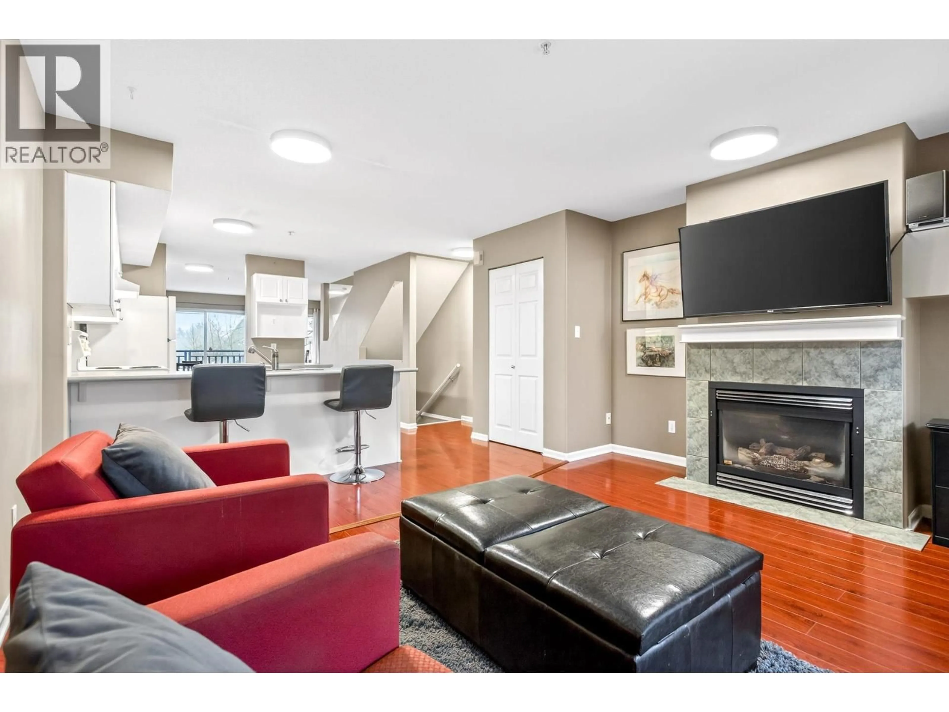 Living room with furniture, unknown for 36 - 2927 FREMONT STREET, Port Coquitlam British Columbia V3B7X8