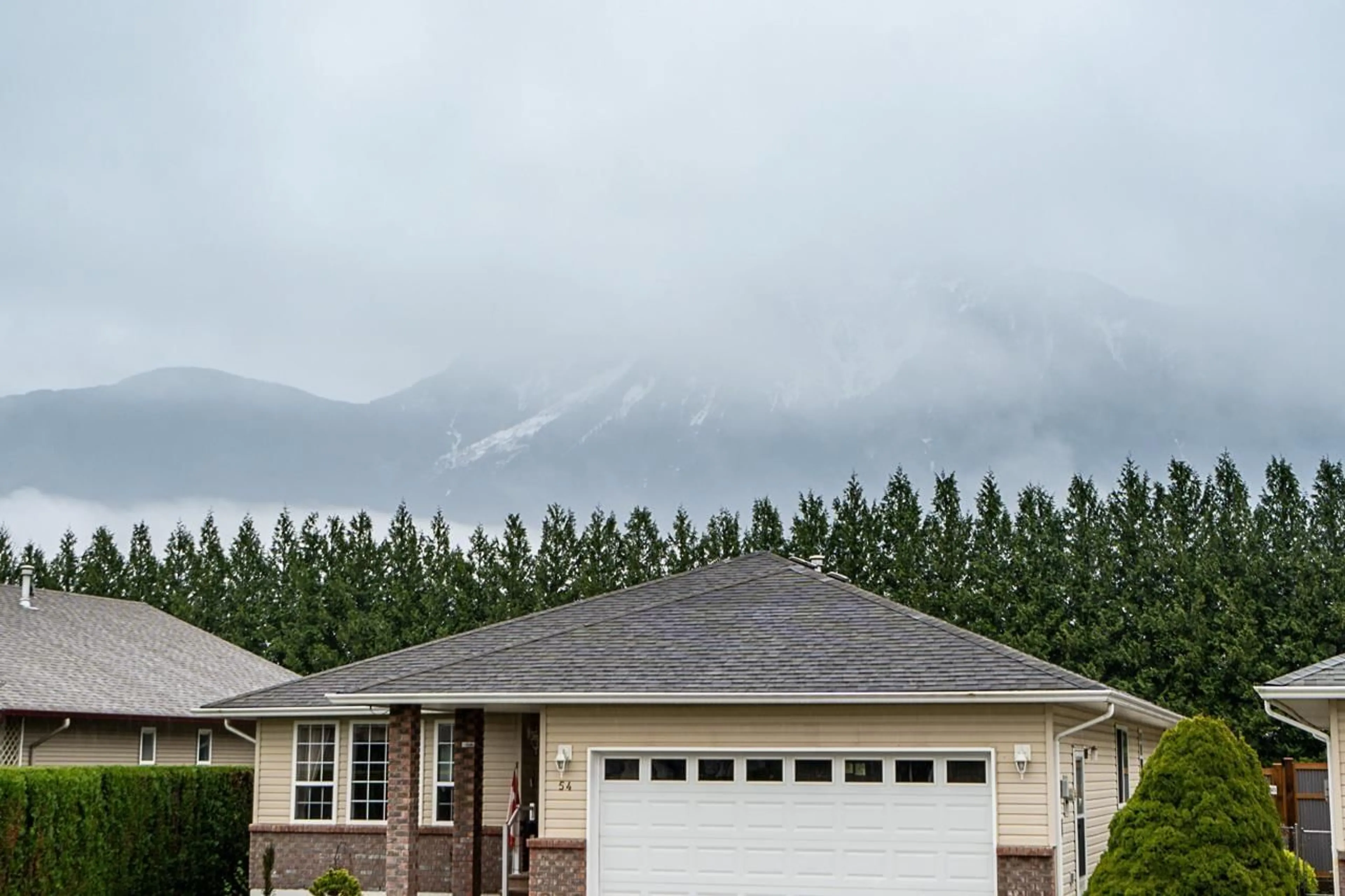 Home with vinyl exterior material, mountain view for 56 - 7292 ELM ROAD, Agassiz British Columbia V0M1A2