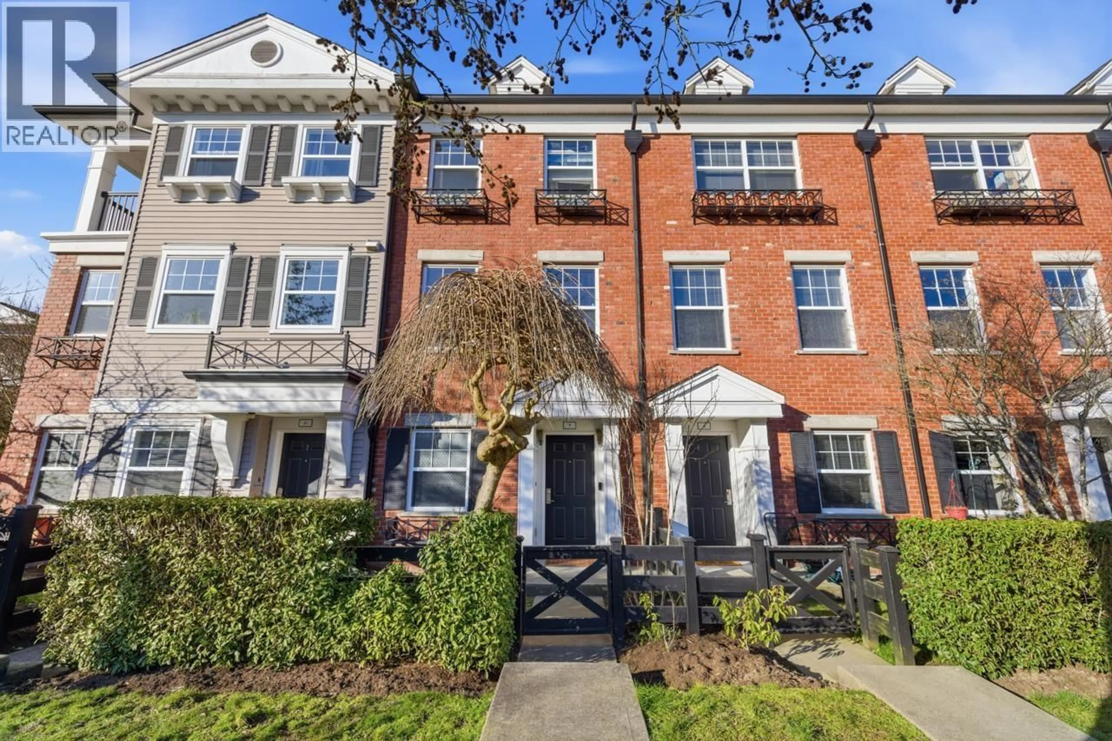 A pic from outside/outdoor area/front of a property/back of a property/a pic from drone, street for 5 - 11060 BARNSTON VIEW ROAD, Pitt Meadows British Columbia V3Y2X2