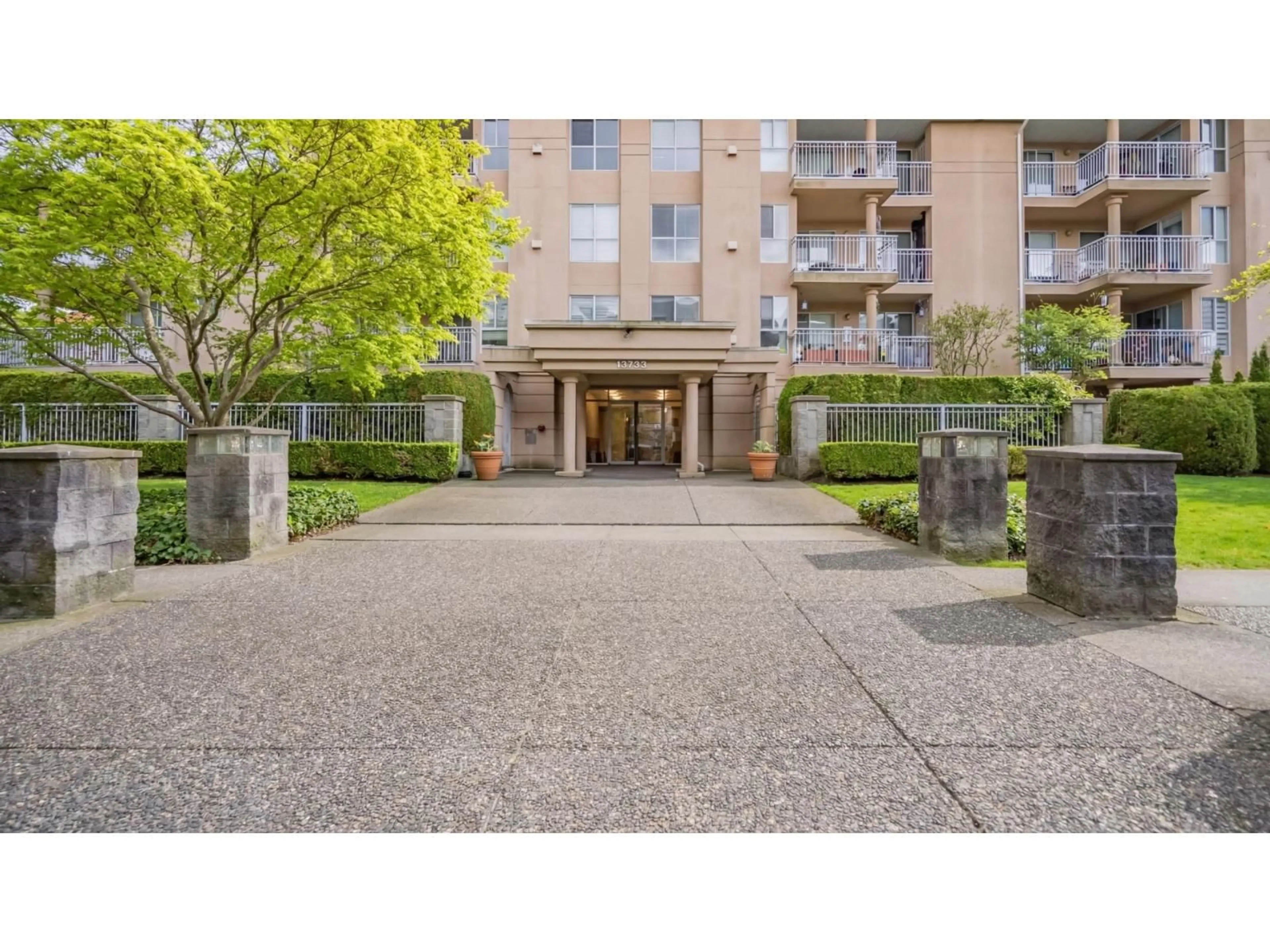 Unknown for 215 - 13733 74 AVENUE, Surrey British Columbia V3W1B8